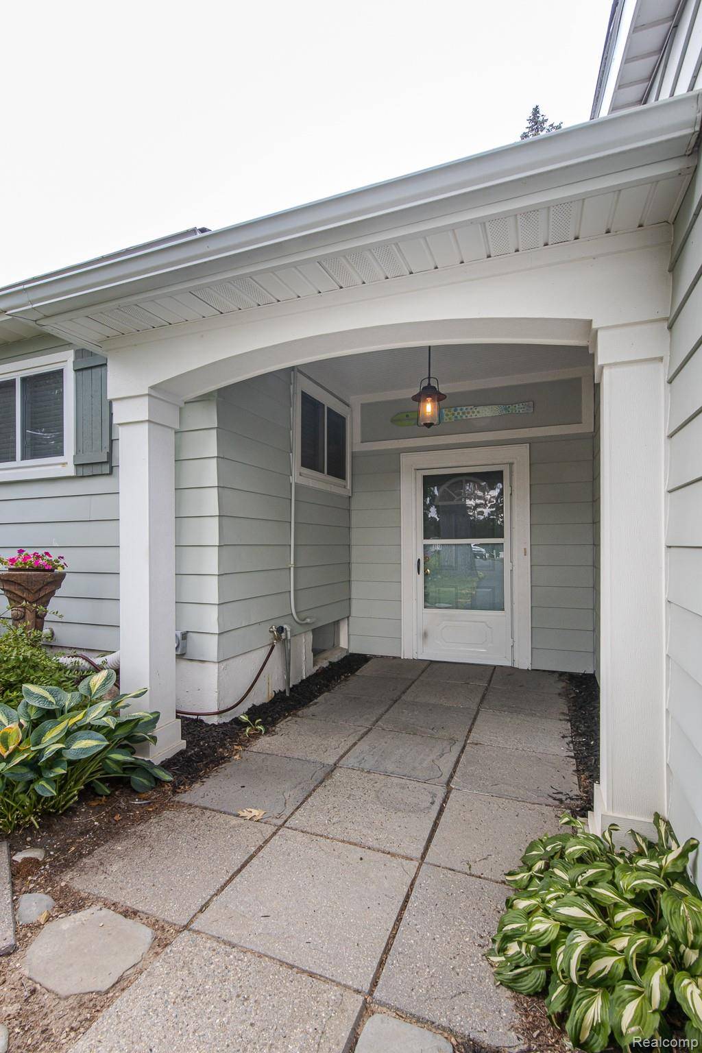 Davisburg, MI 48350,8701 Sherwood DR