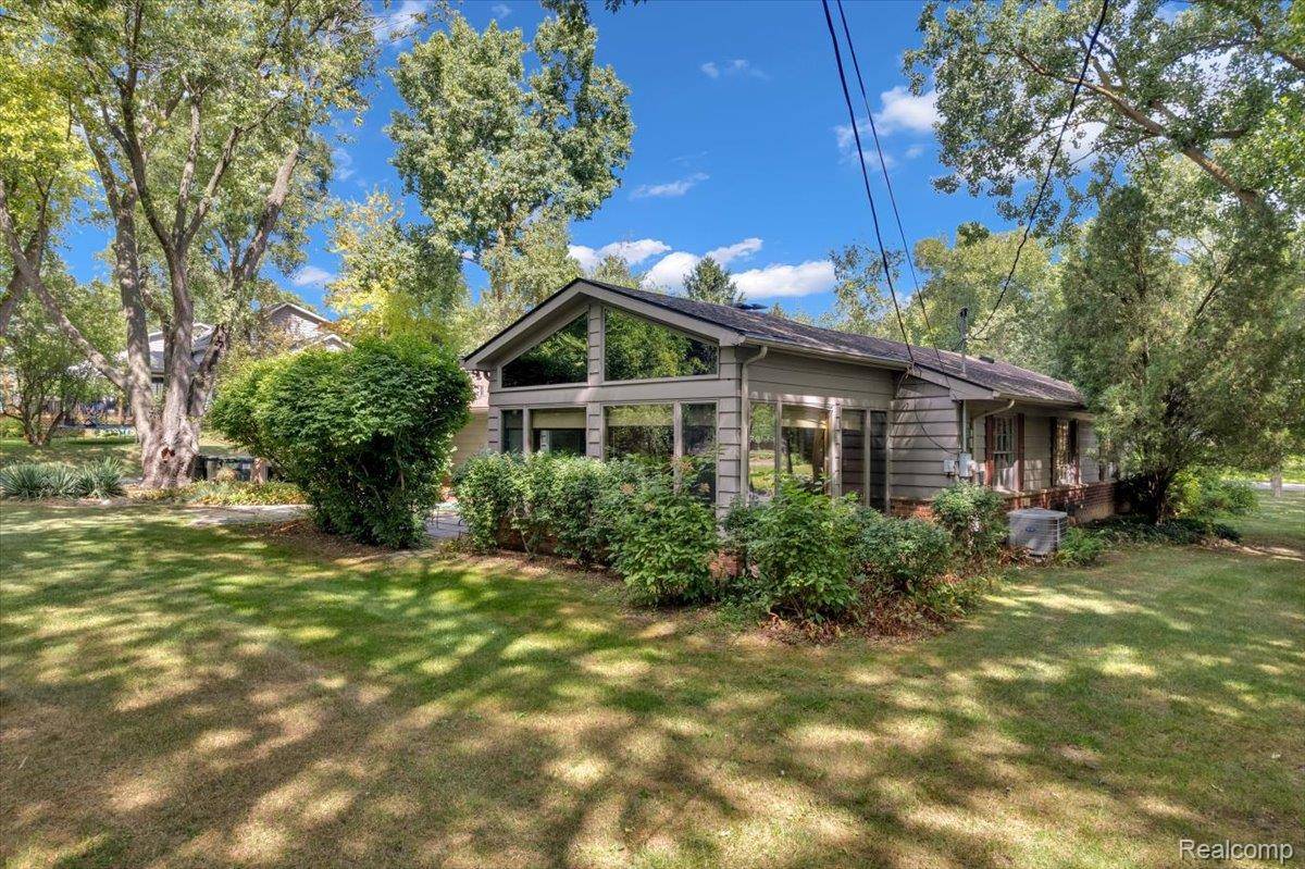 Rochester Hills, MI 48309,144 W Maryknoll RD