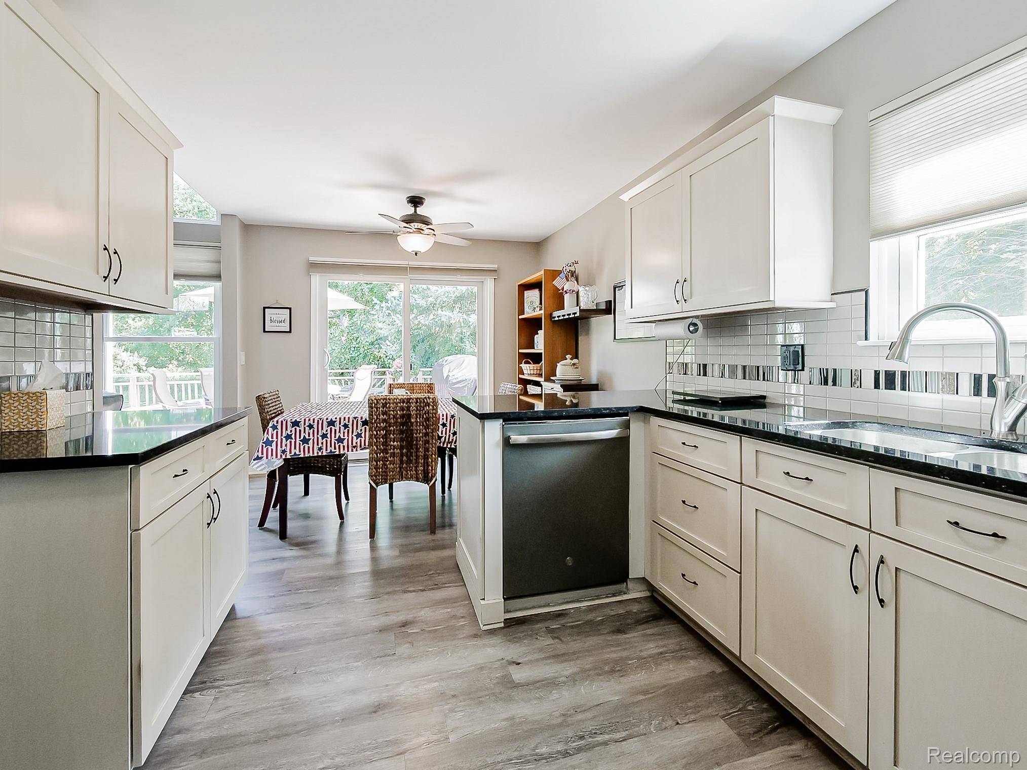 Wixom, MI 48393,2517 Pine DR