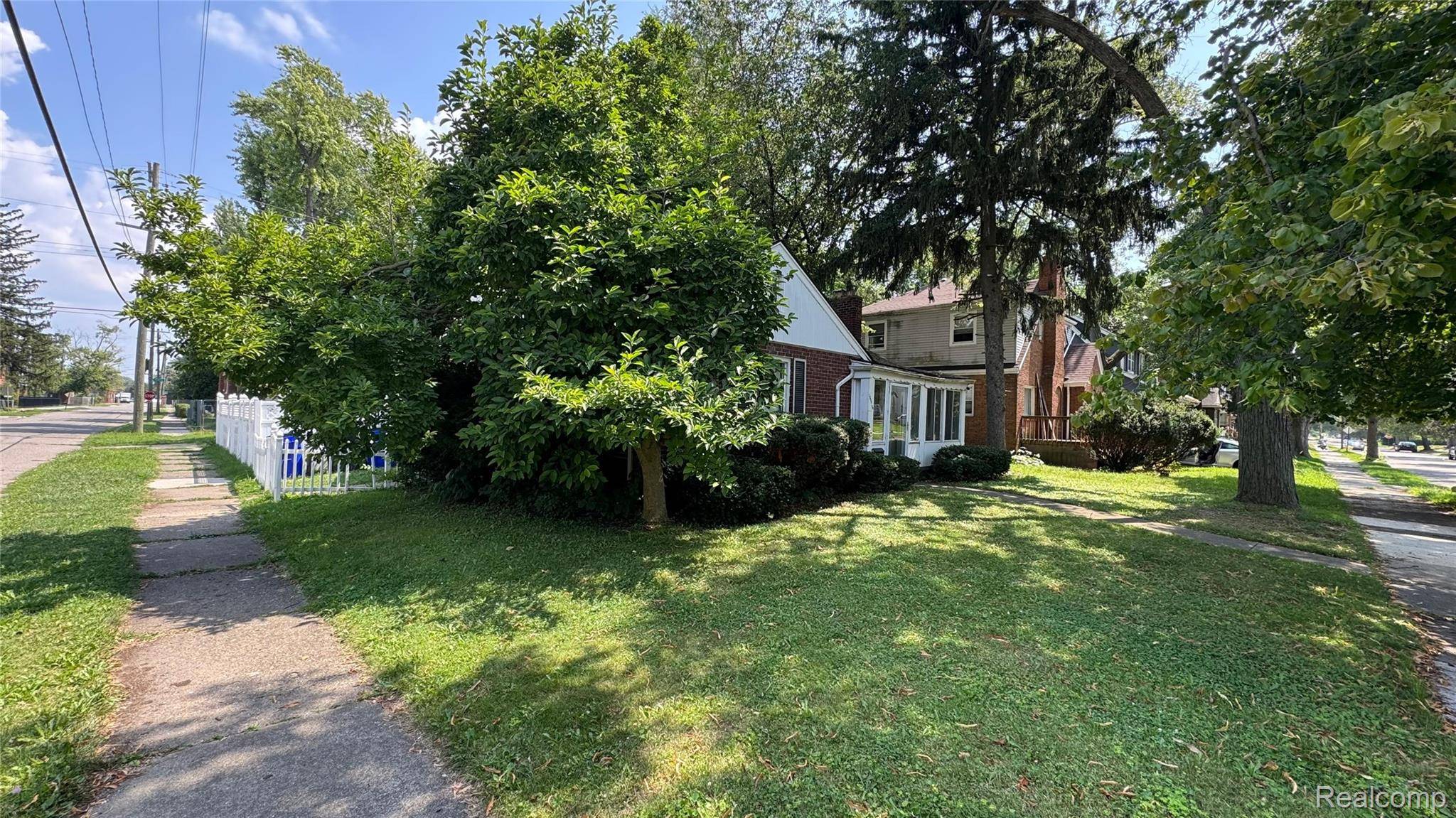 Detroit, MI 48219,16616 Blackstone ST