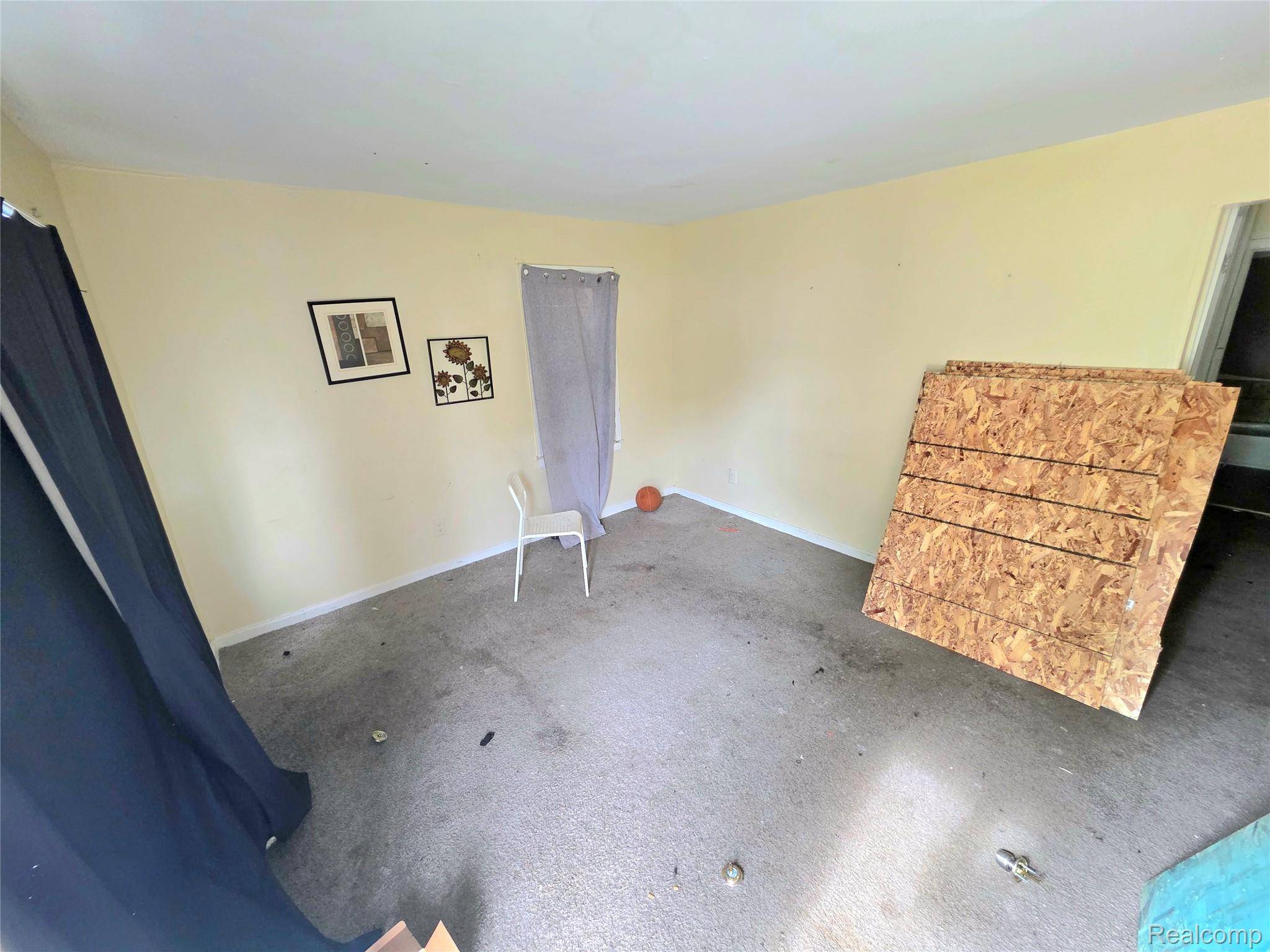 Detroit, MI 48235,17552 Ferguson ST