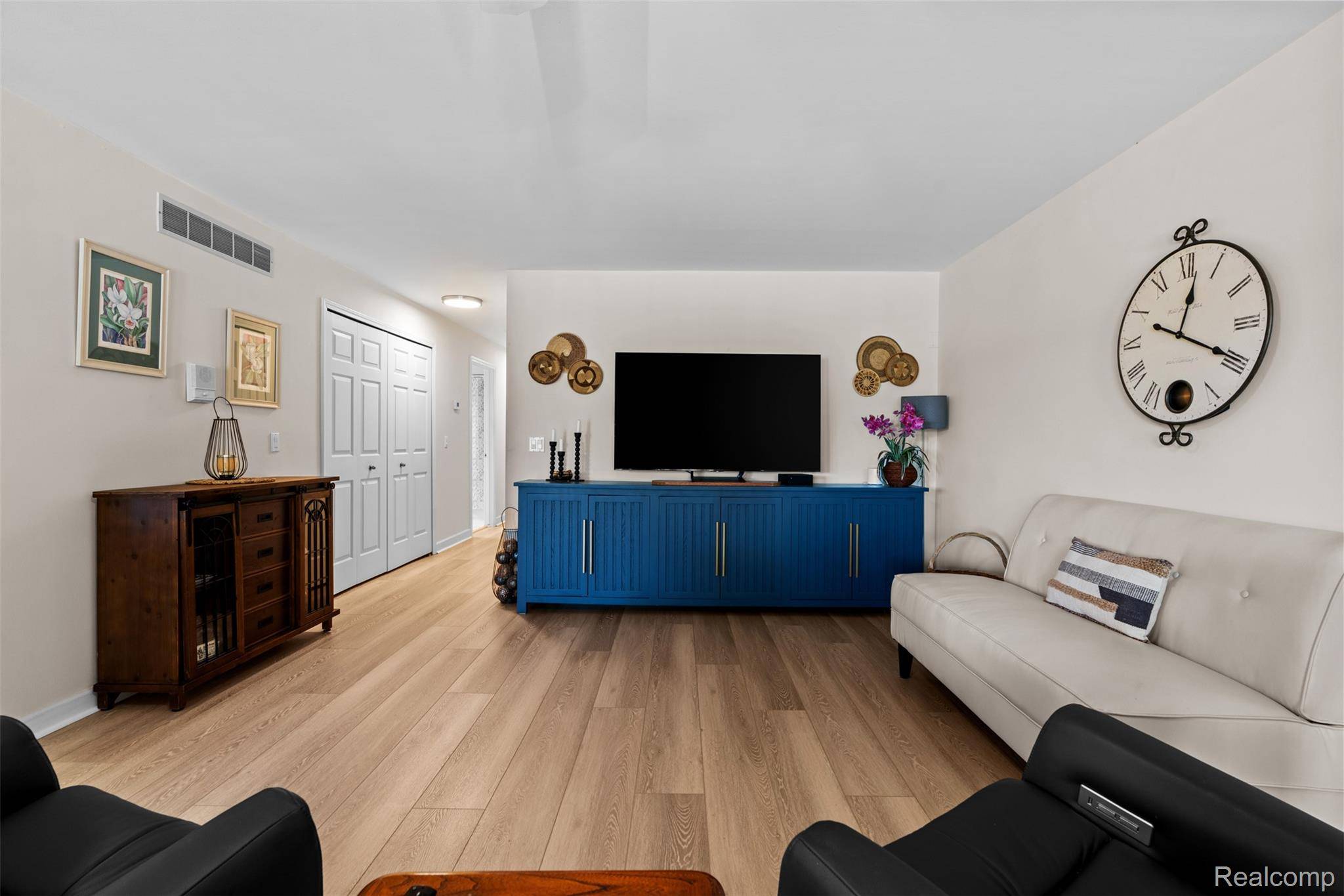 Harrison Township, MI 48045,37810 Jefferson AVE