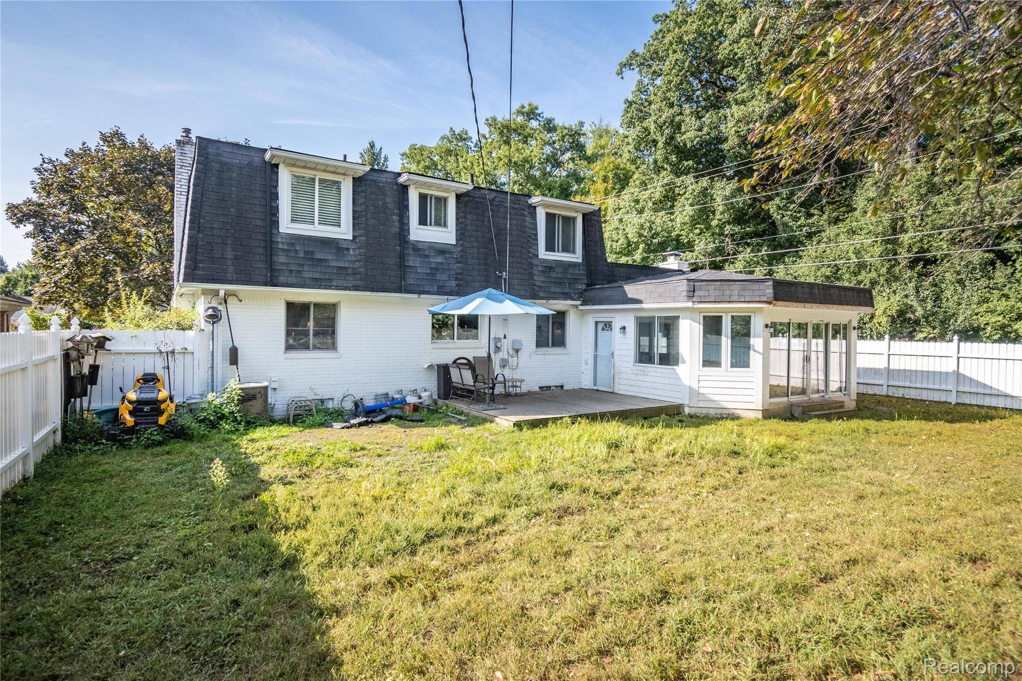 Lathrup Village, MI 48076,18878 Sunbright AVE