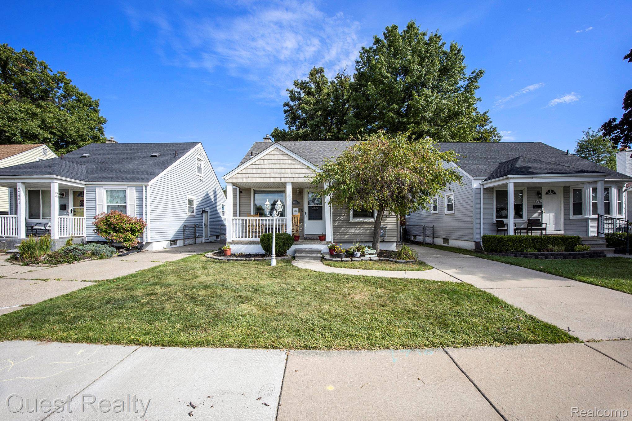 St. Clair Shores, MI 48080,22655 California ST