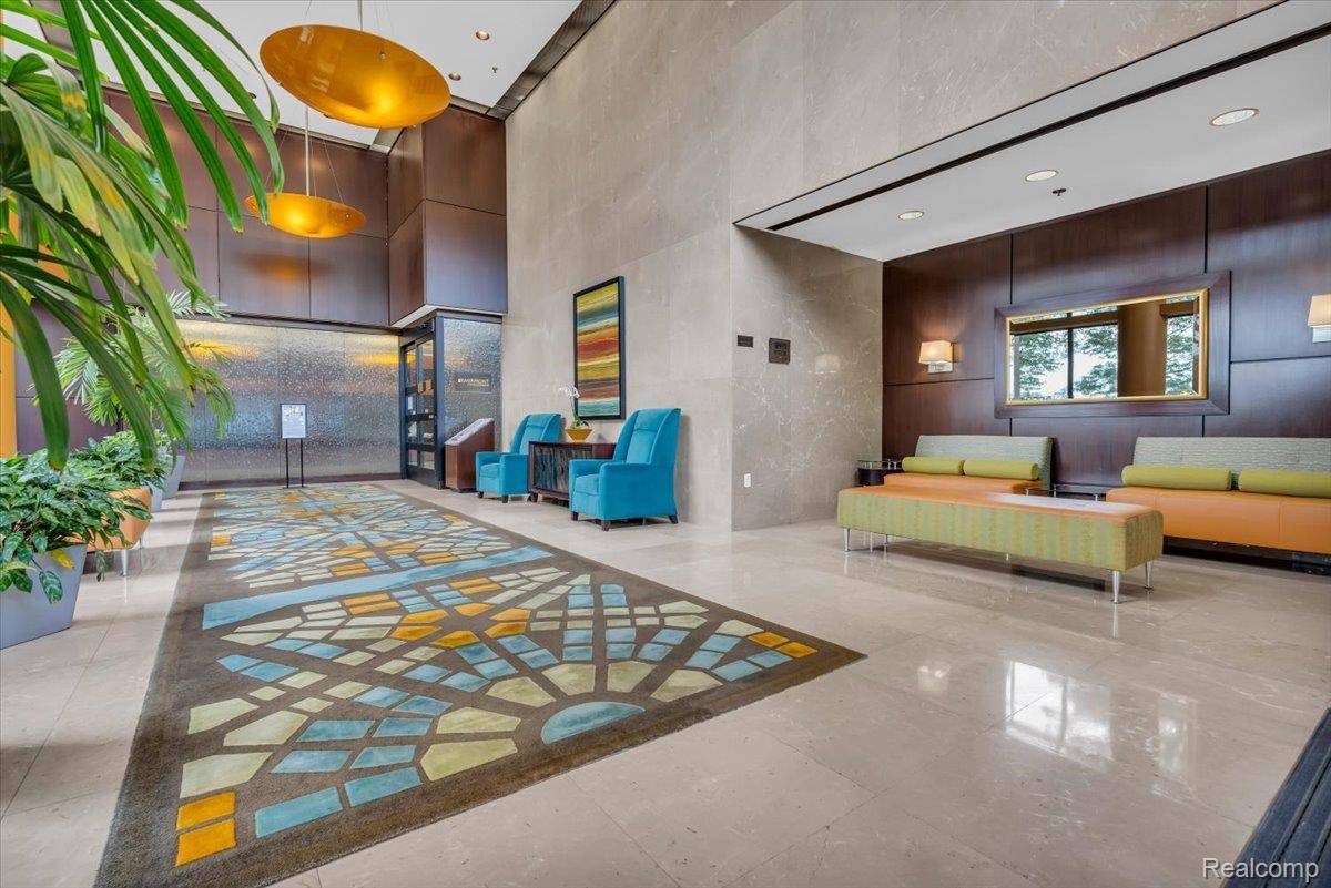 Detroit, MI 48226,1001 W Jefferson AVE #9A