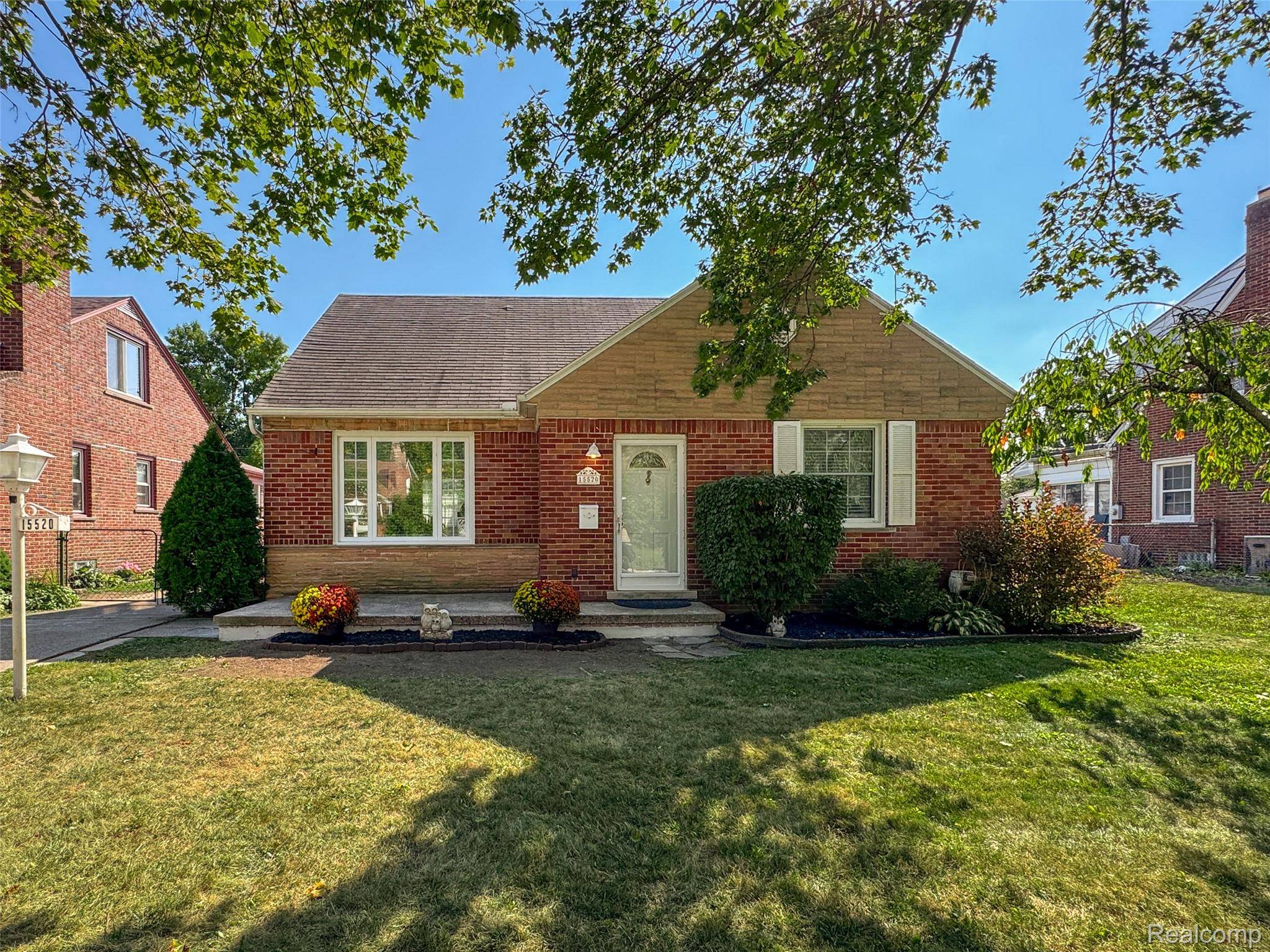 Eastpointe, MI 48021,15520 Deerfield AVE