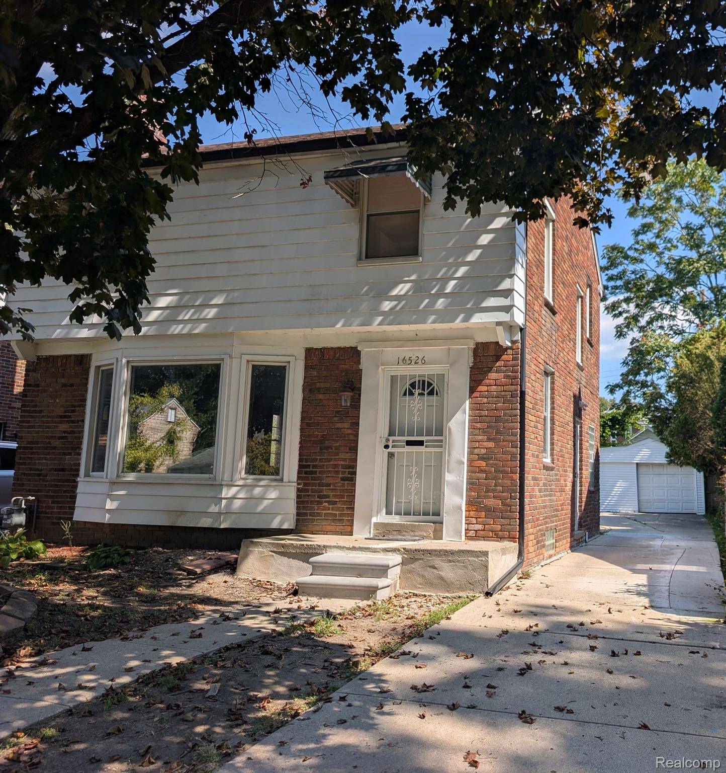 Detroit, MI 48219,16526 Avon AVE