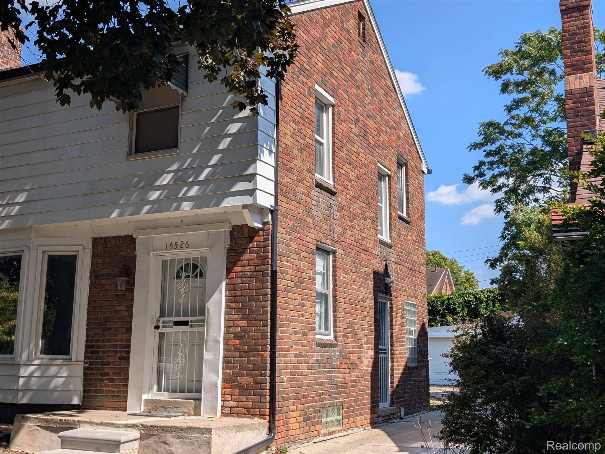 Detroit, MI 48219,16526 Avon AVE