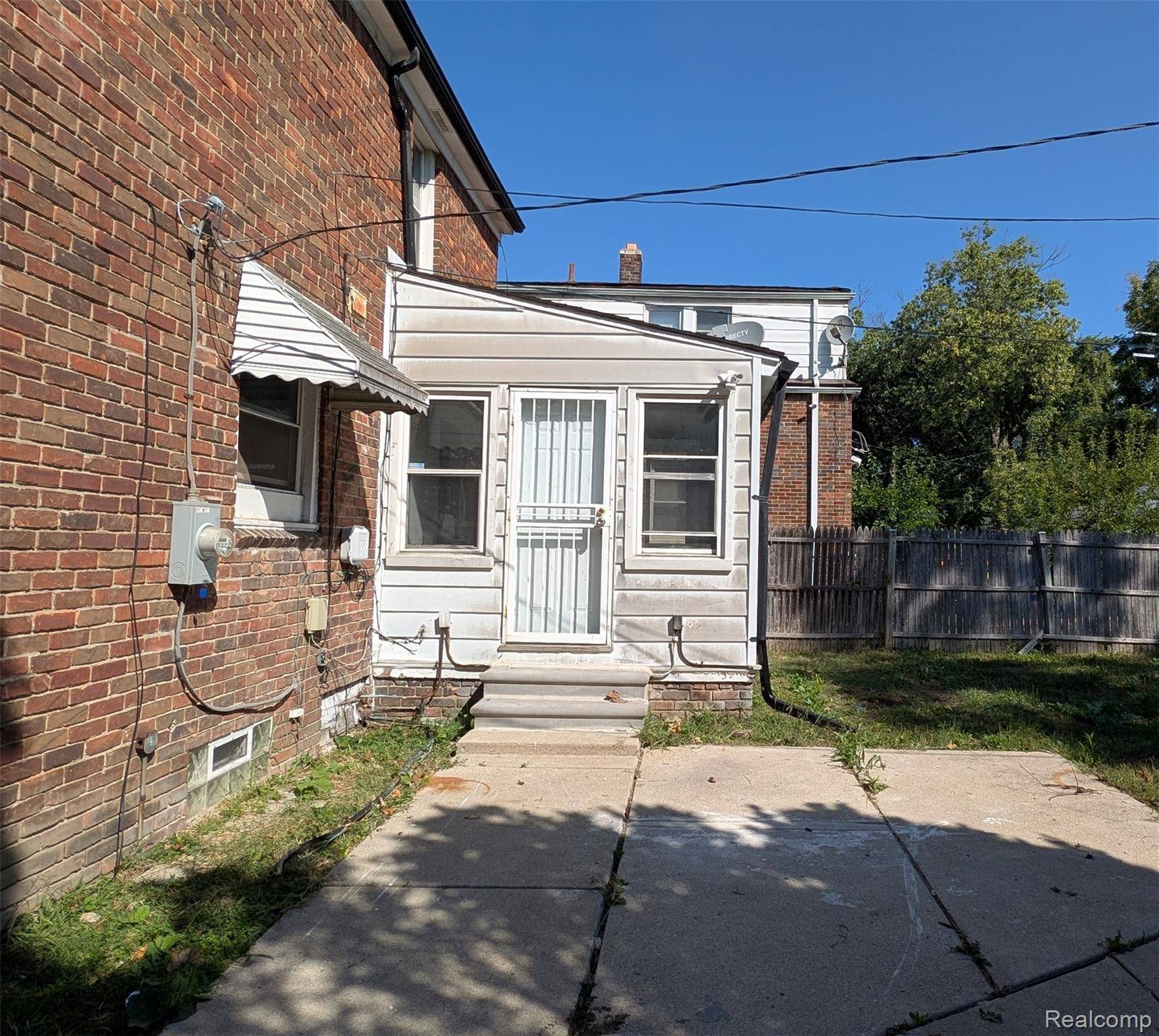 Detroit, MI 48219,16526 Avon AVE