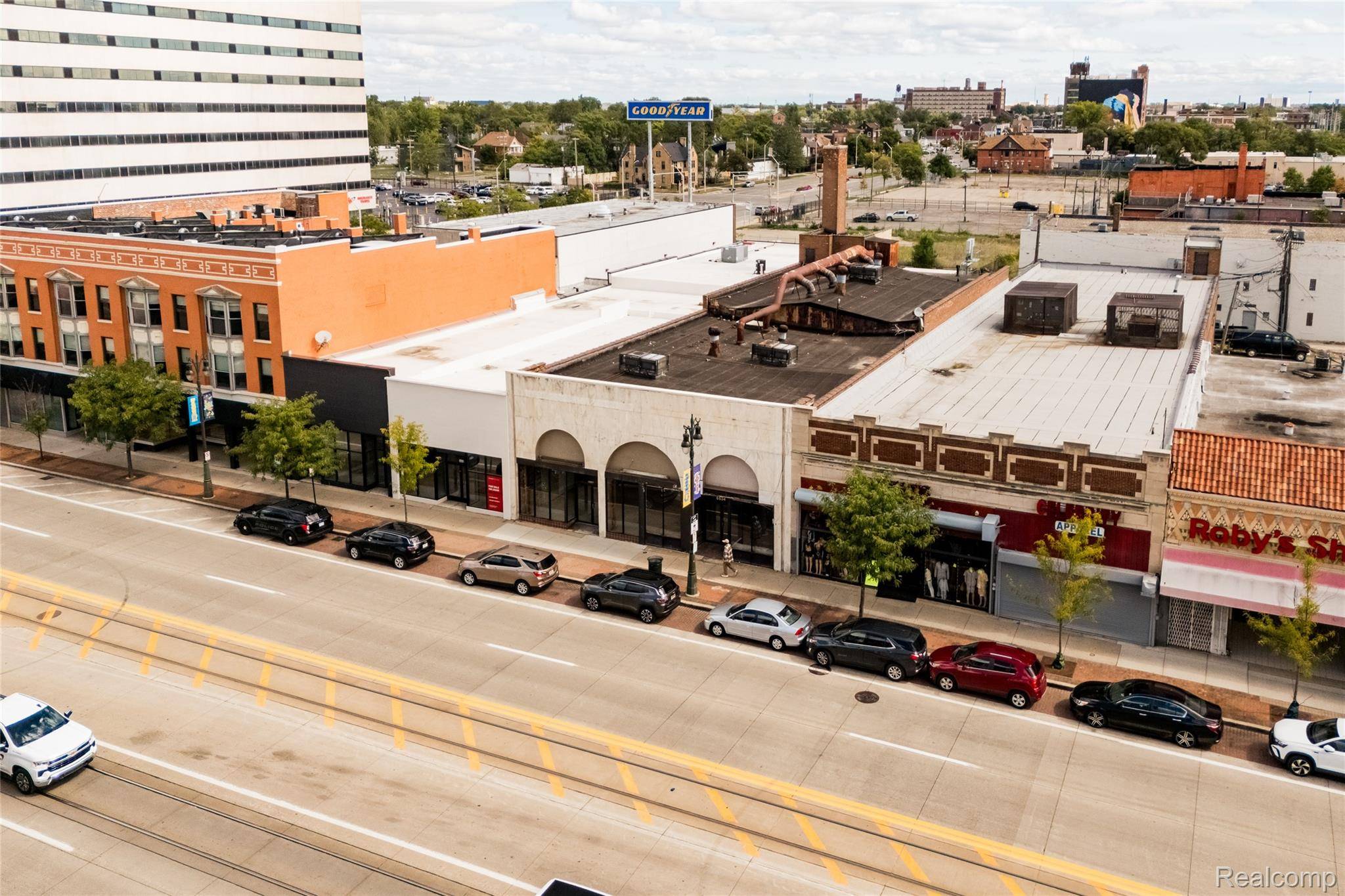 Detroit, MI 48202,6532 Woodward AVE