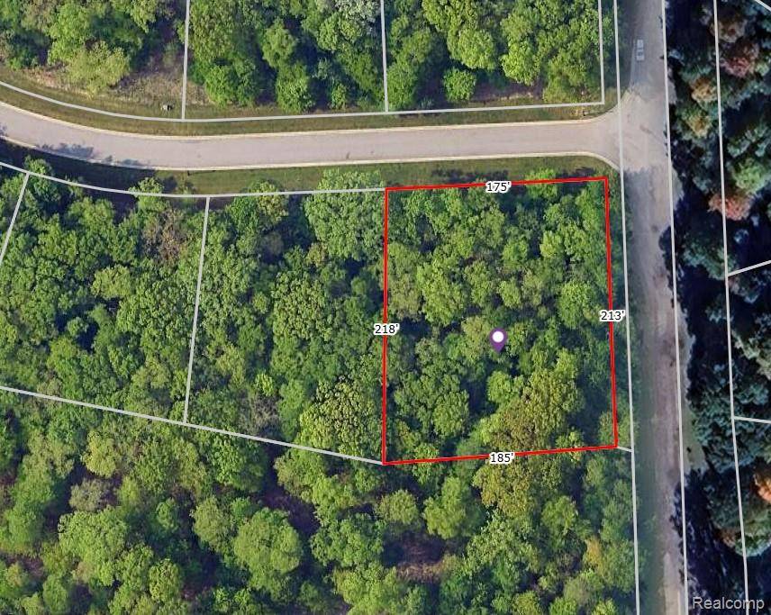 Grand Blanc, MI 48439,687 Kings Fairway LN