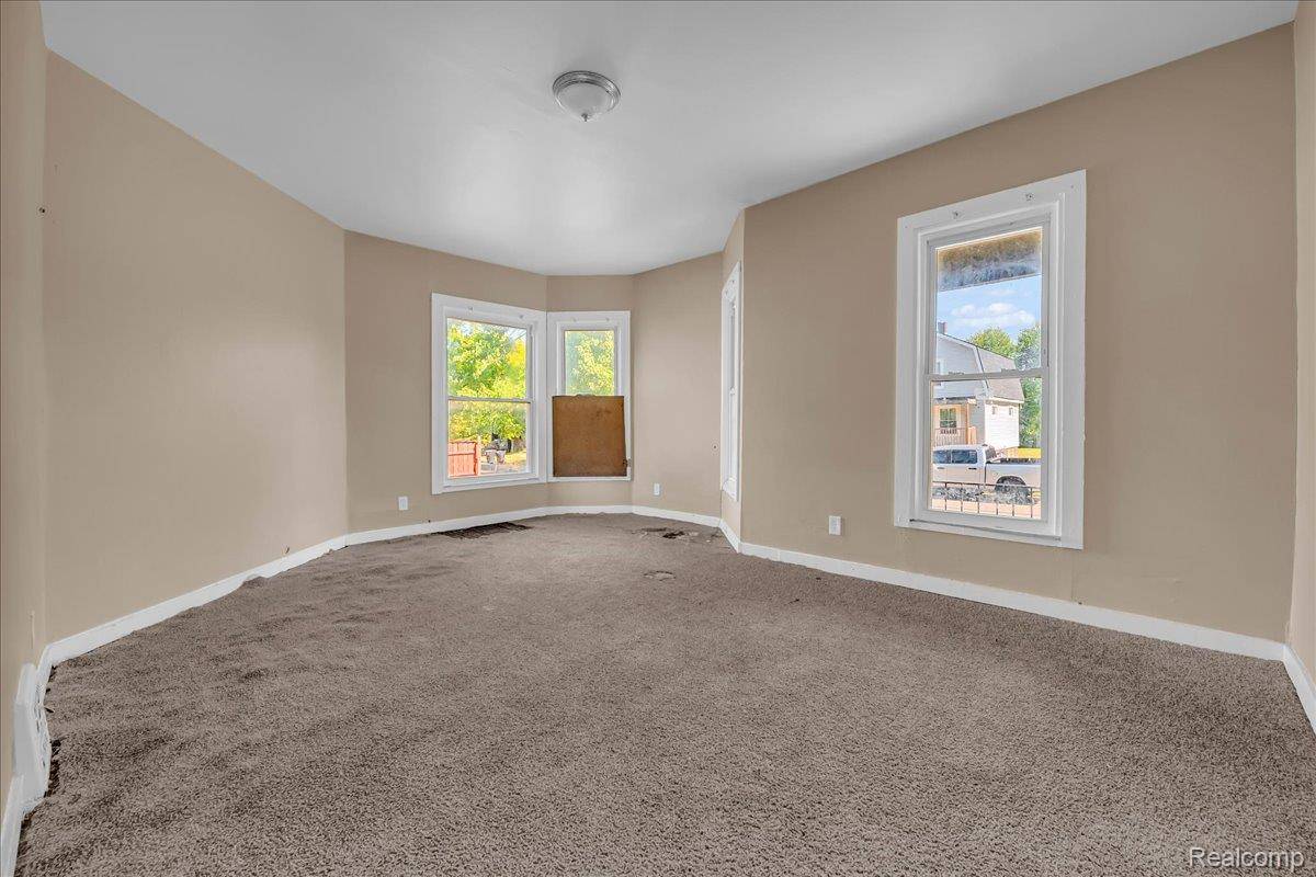 Detroit, MI 48214,3789 Montclair ST