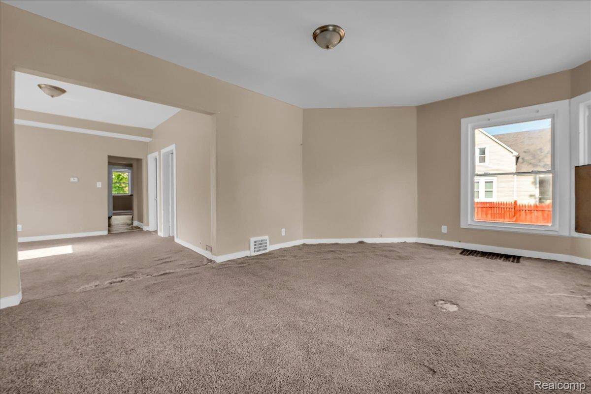 Detroit, MI 48214,3789 Montclair ST