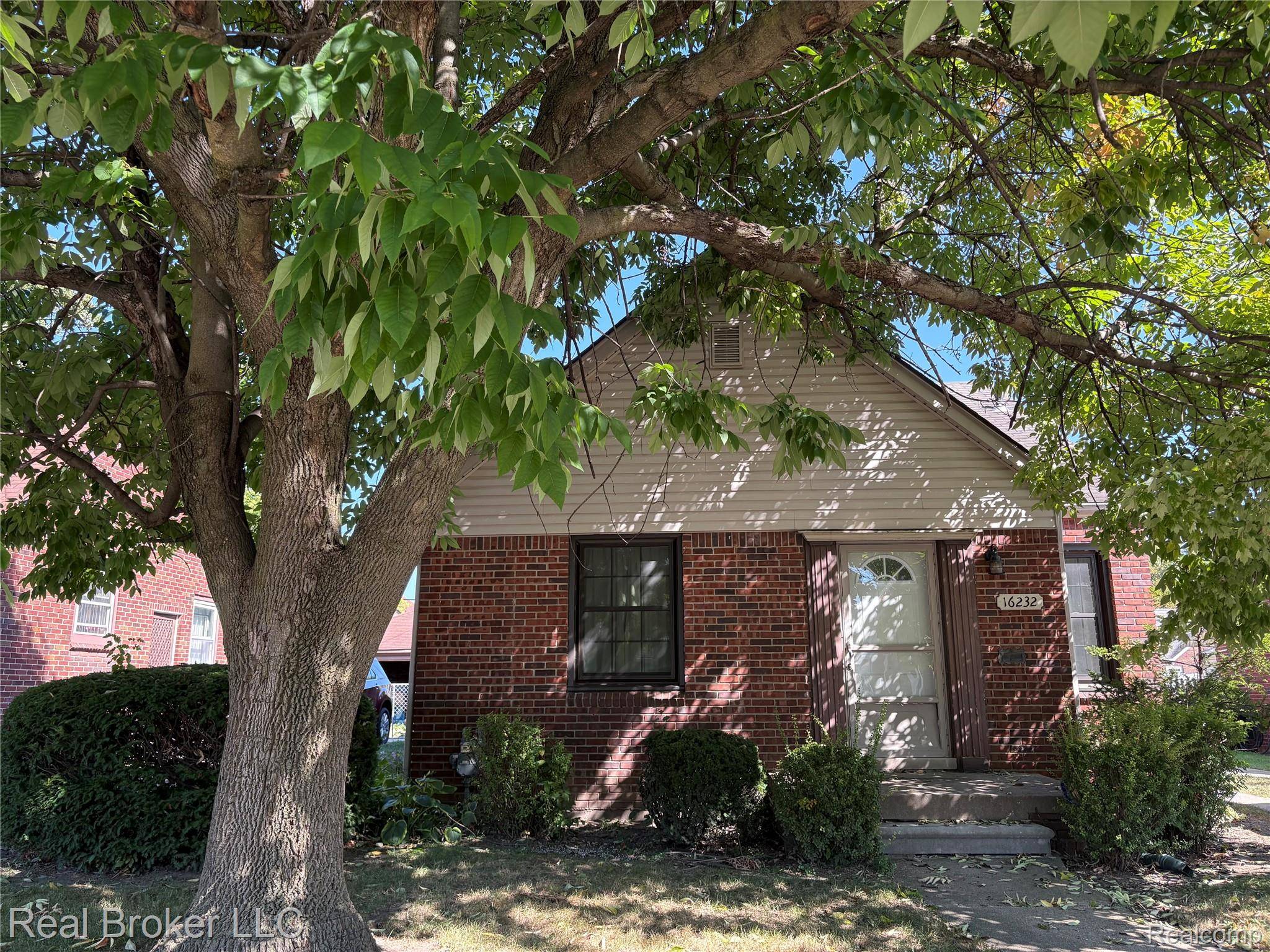 Detroit, MI 48235,16232 Mansfield ST