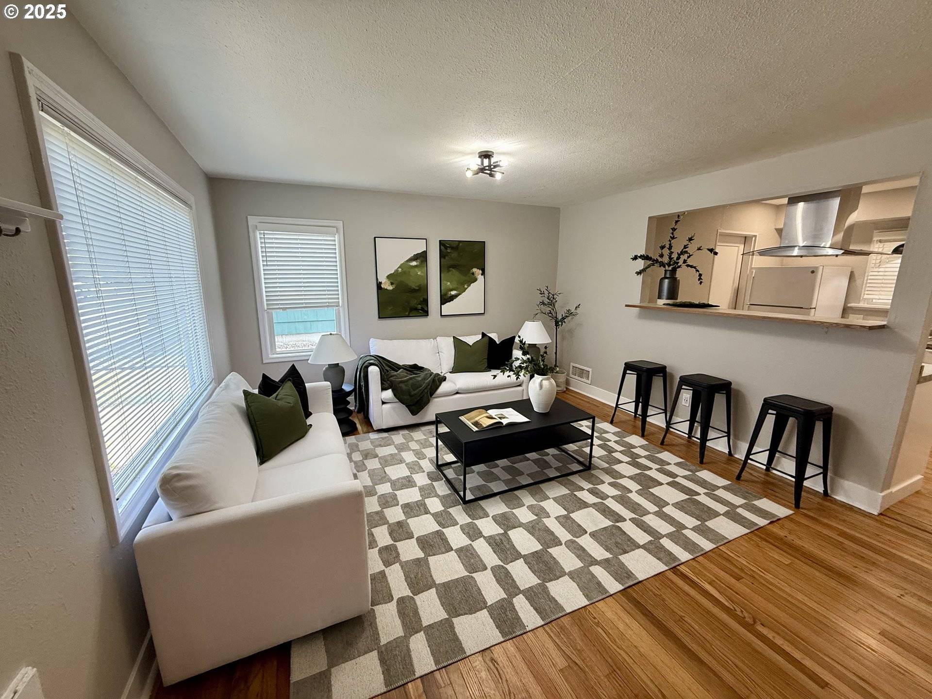 Portland, OR 97216,9036 SE WASHINGTON ST