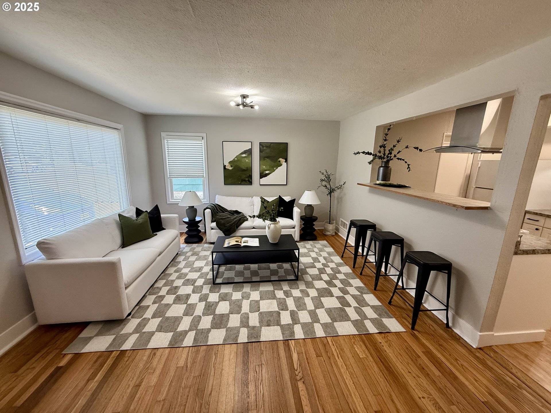 Portland, OR 97216,9036 SE WASHINGTON ST