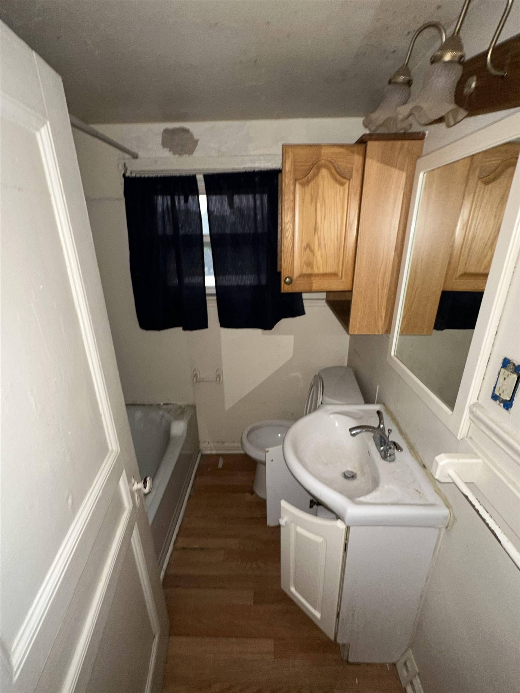 Flint, MI 48503,2663 W Court St ST