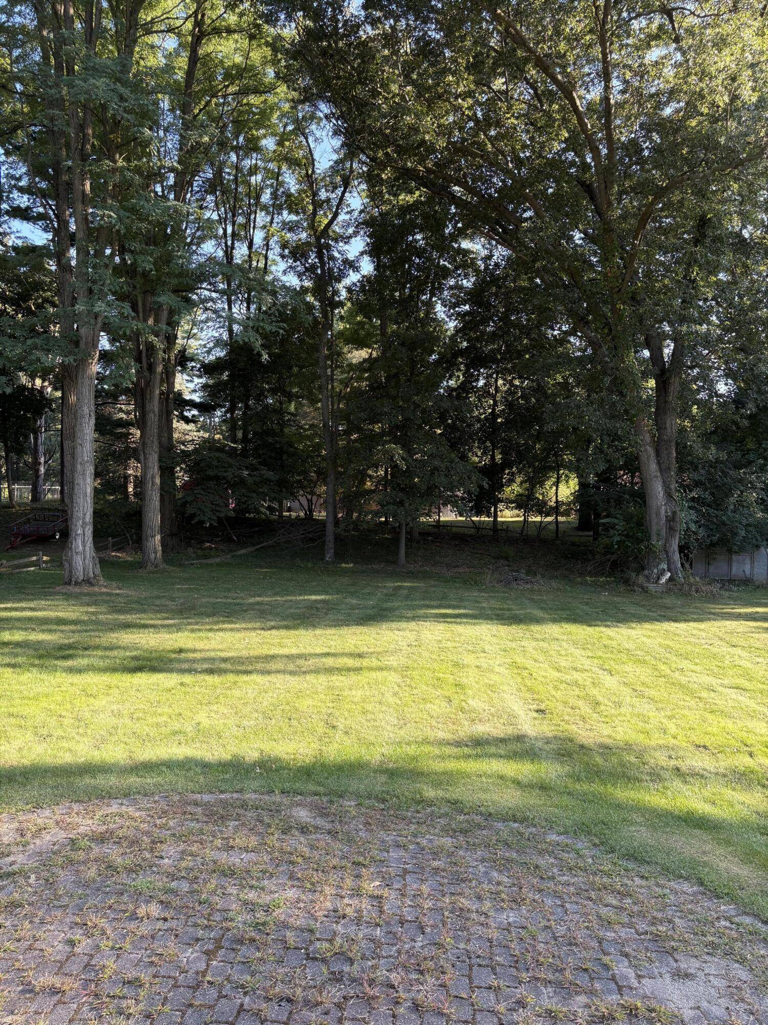 Jackson, MI 49201,5215 Merriman RD