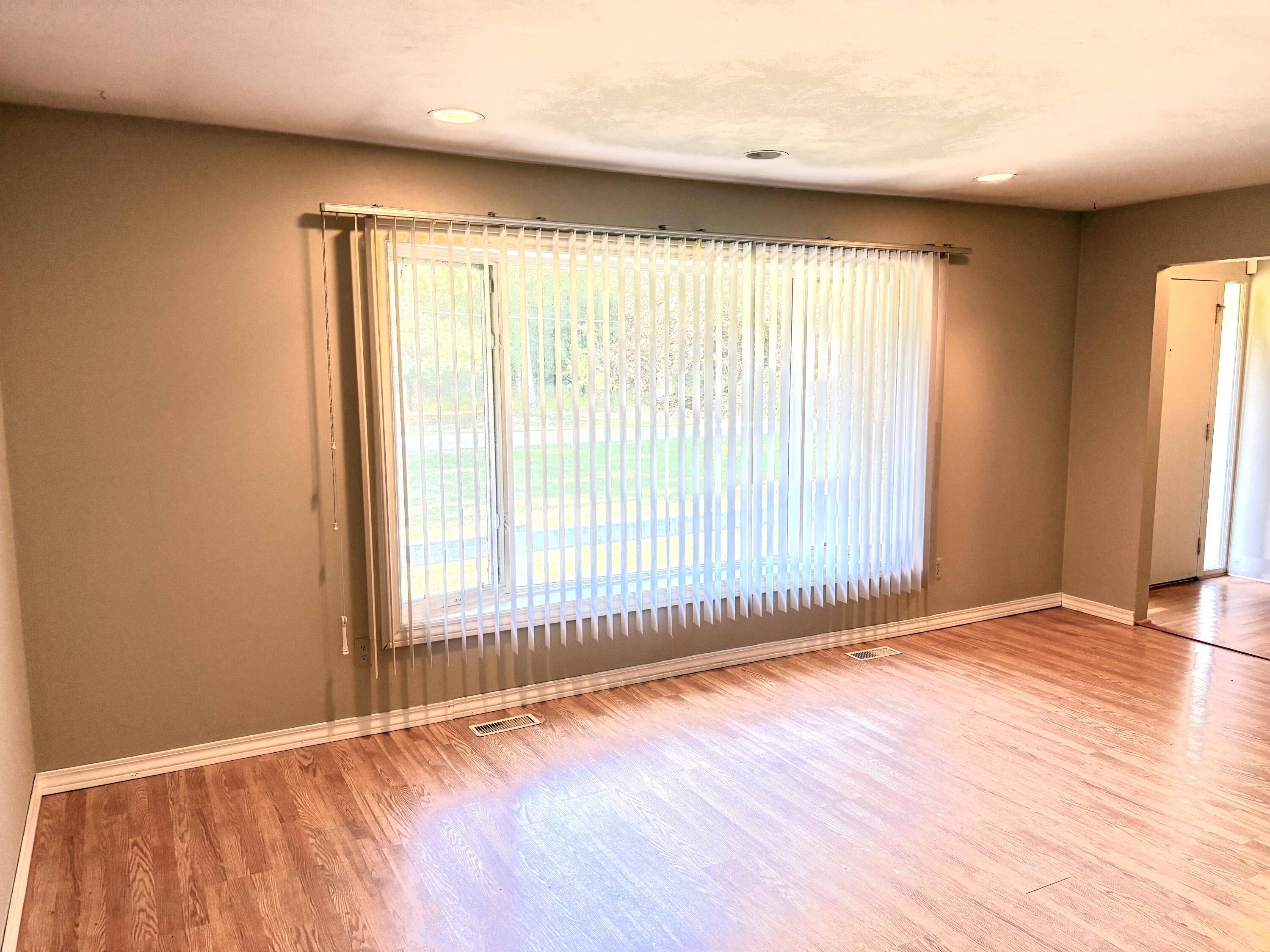 Jackson, MI 49201,5215 Merriman RD