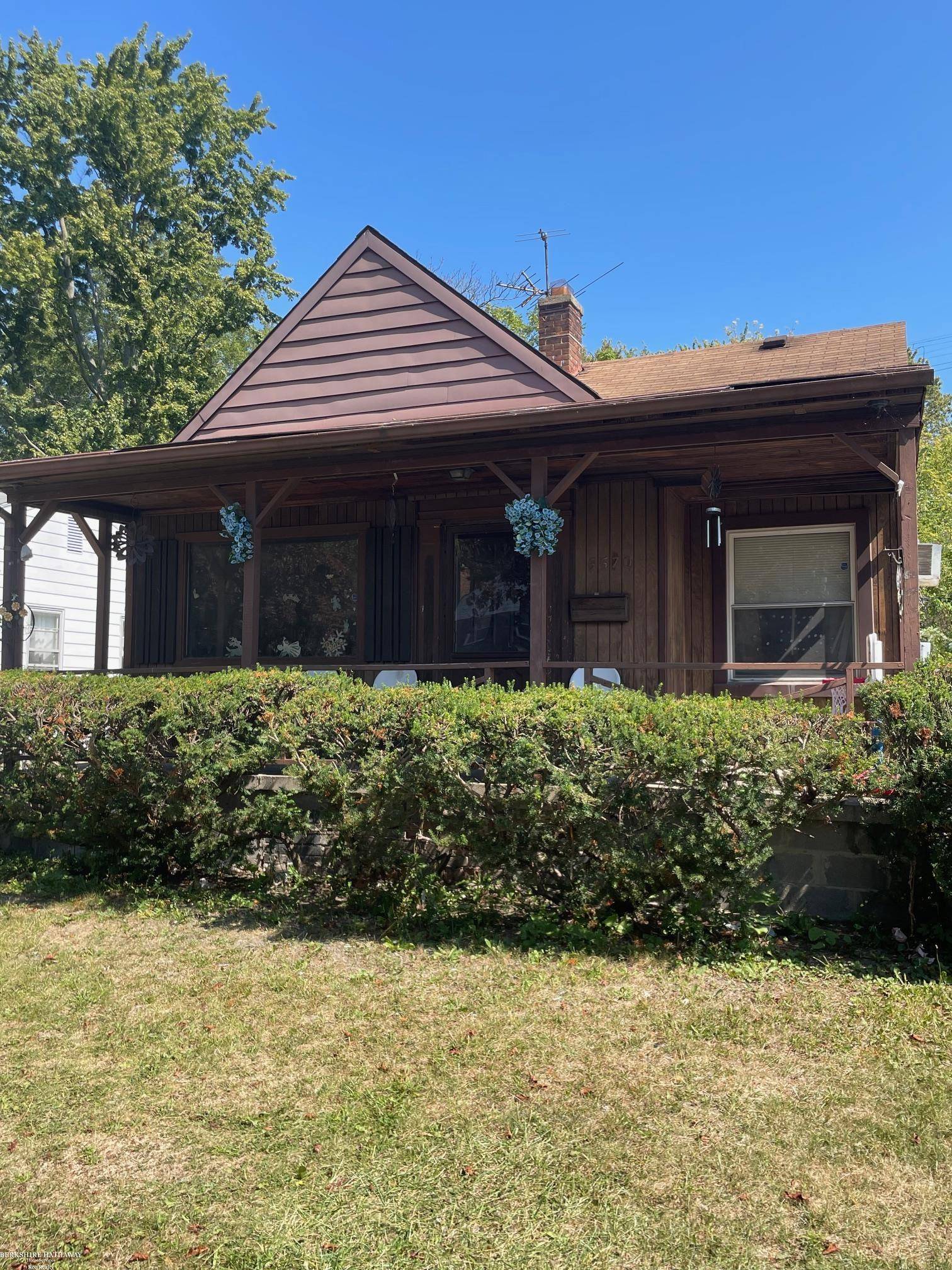 Detroit, MI 48224,5570 Farmbrook ST