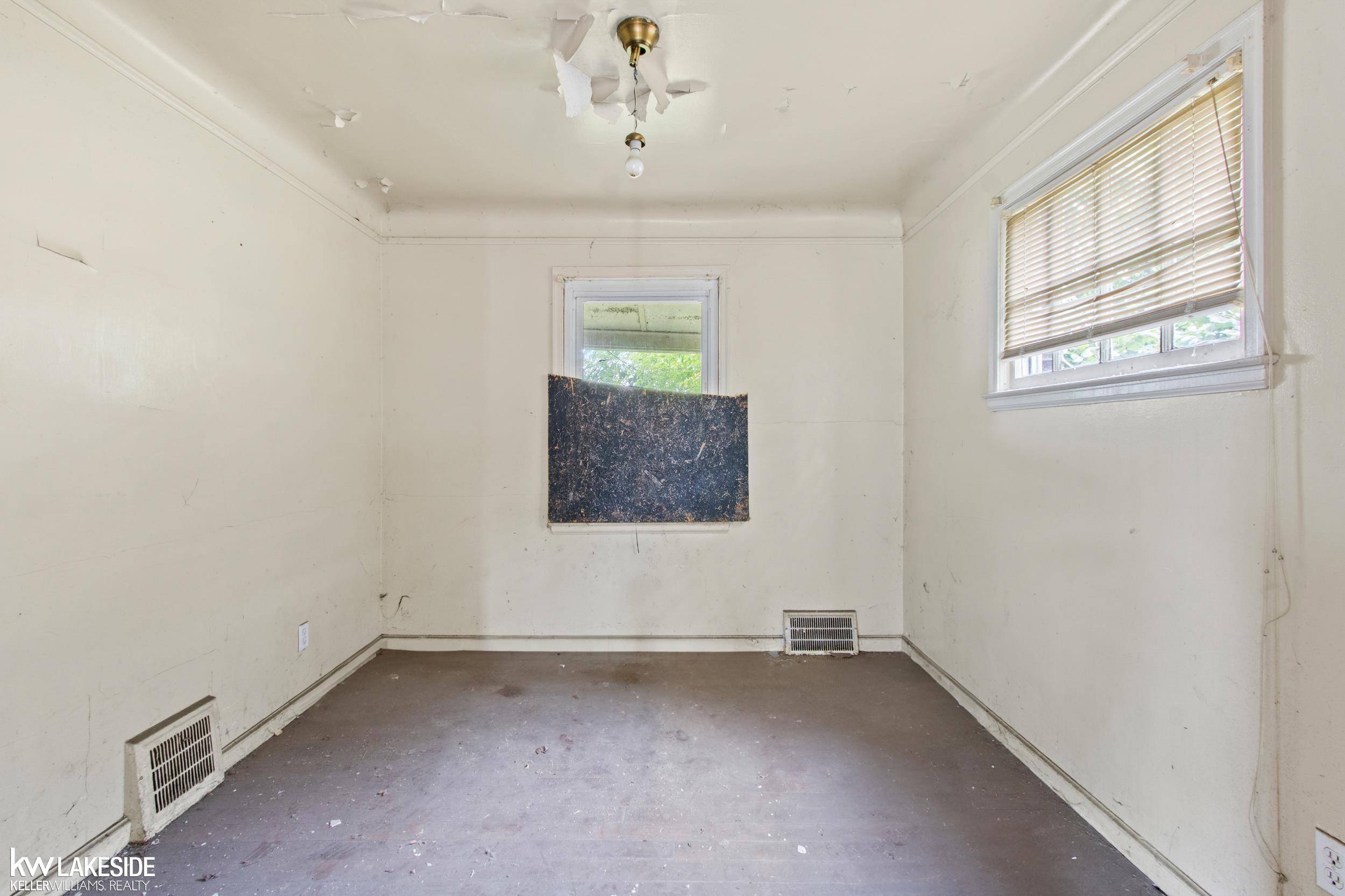 Detroit, MI 48224,12641 Kelly RD