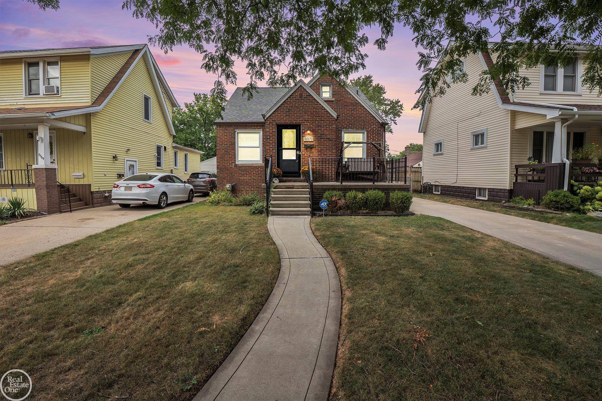 Center Line, MI 48015,8379 Harding ST