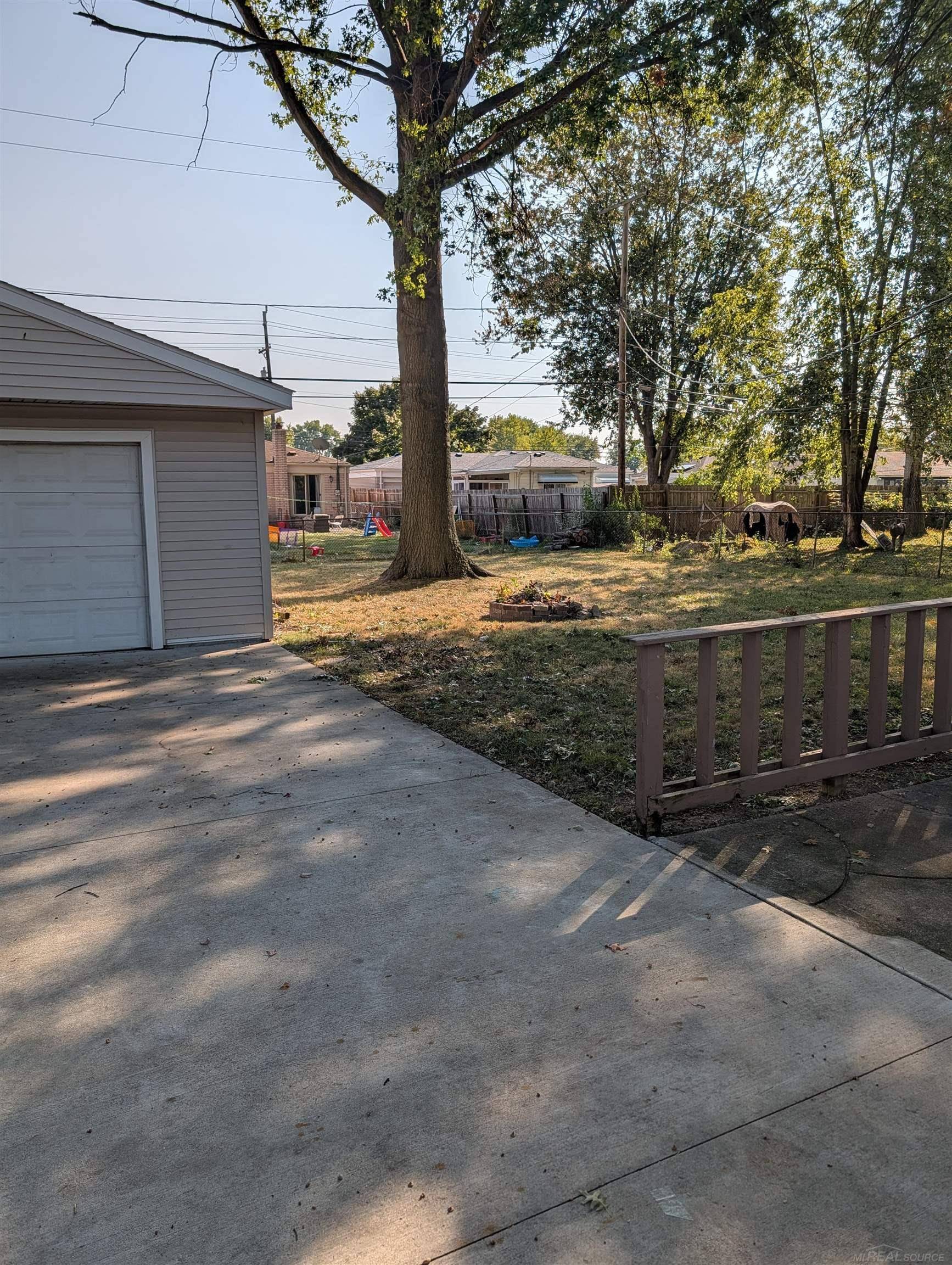 Warren, MI 48089,13734 Herbert AVE