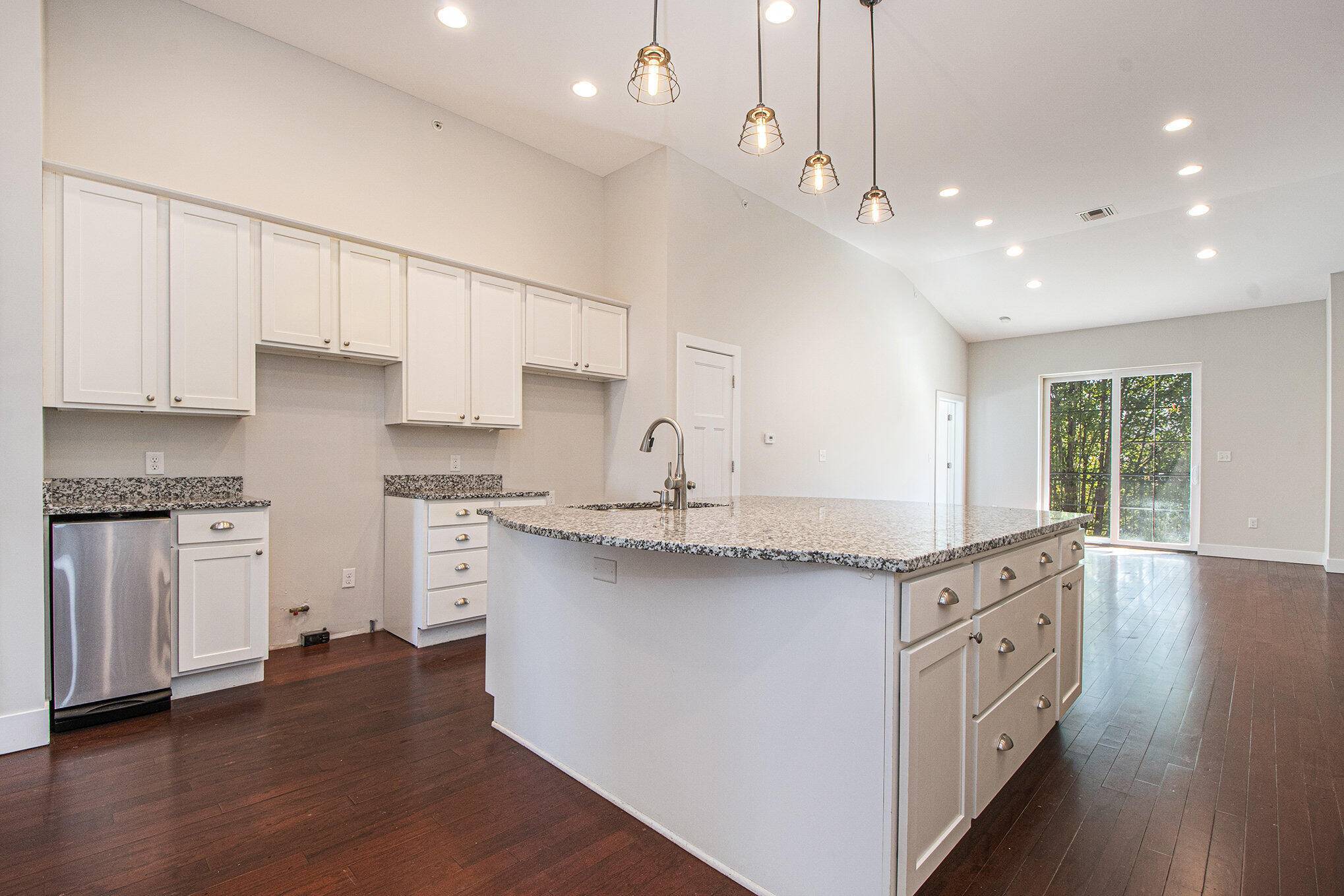 East Grand Rapids, MI 49506,735 Bagley AVE SE #8