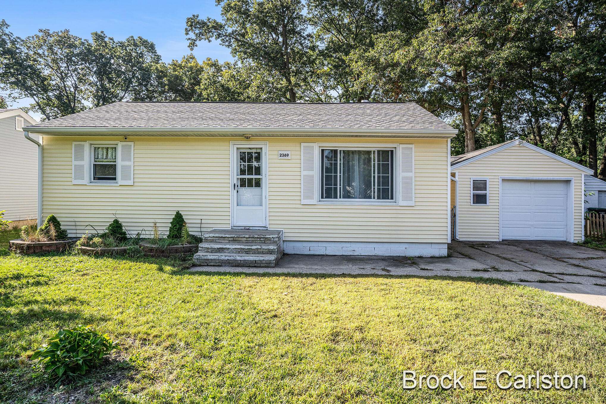 Muskegon, MI 49442,2369 James AVE