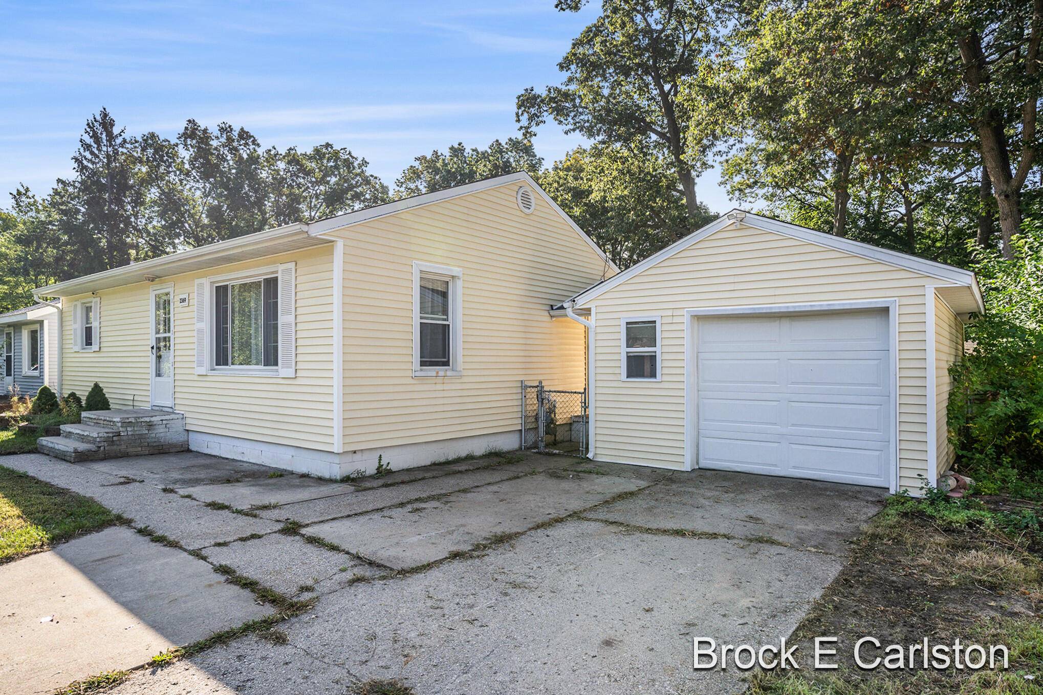 Muskegon, MI 49442,2369 James AVE