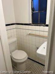 Detroit, MI 48221,18970 Santa Rosa DR