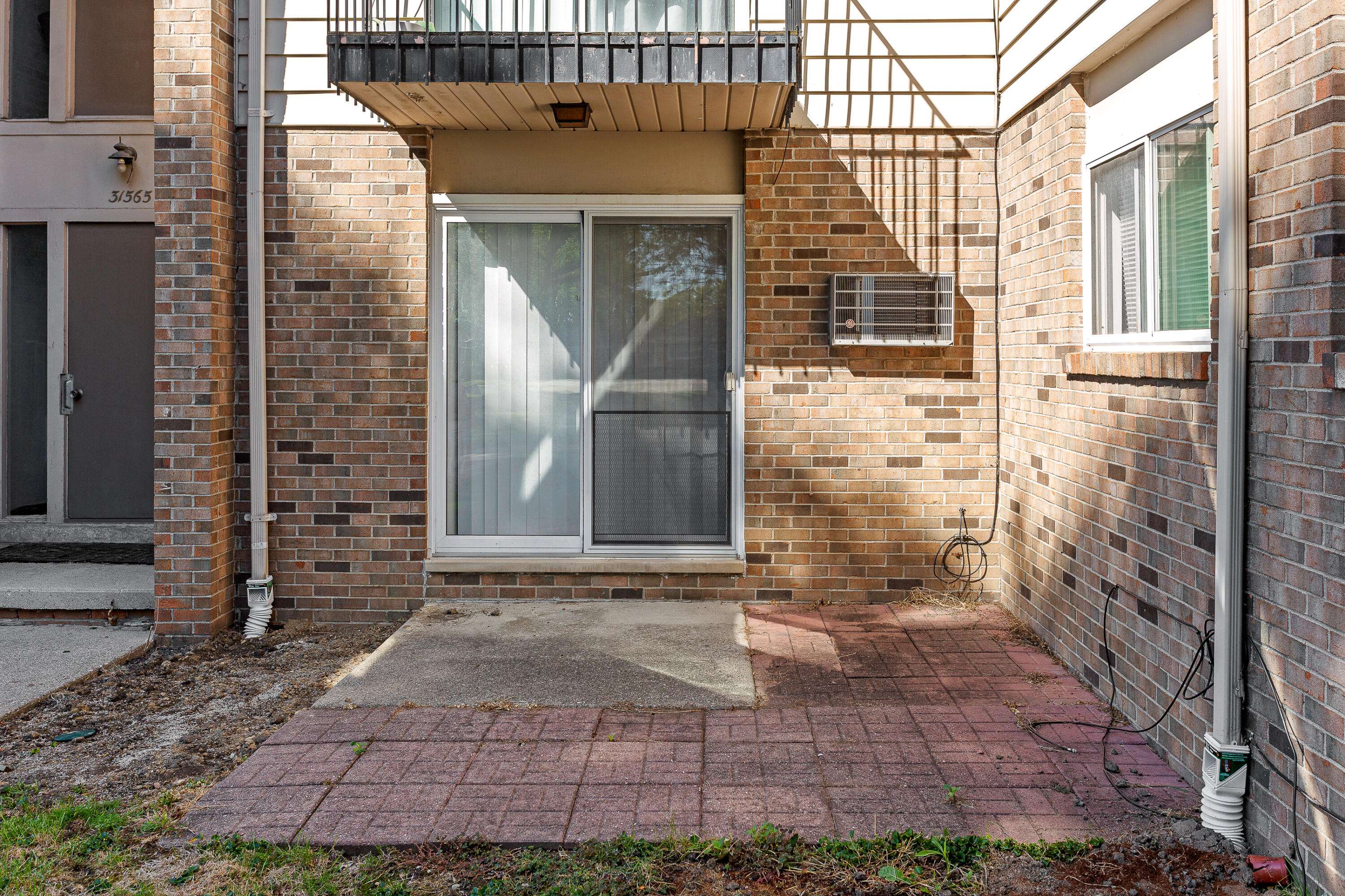 Fraser, MI 48026,31565 Fraser DR #9