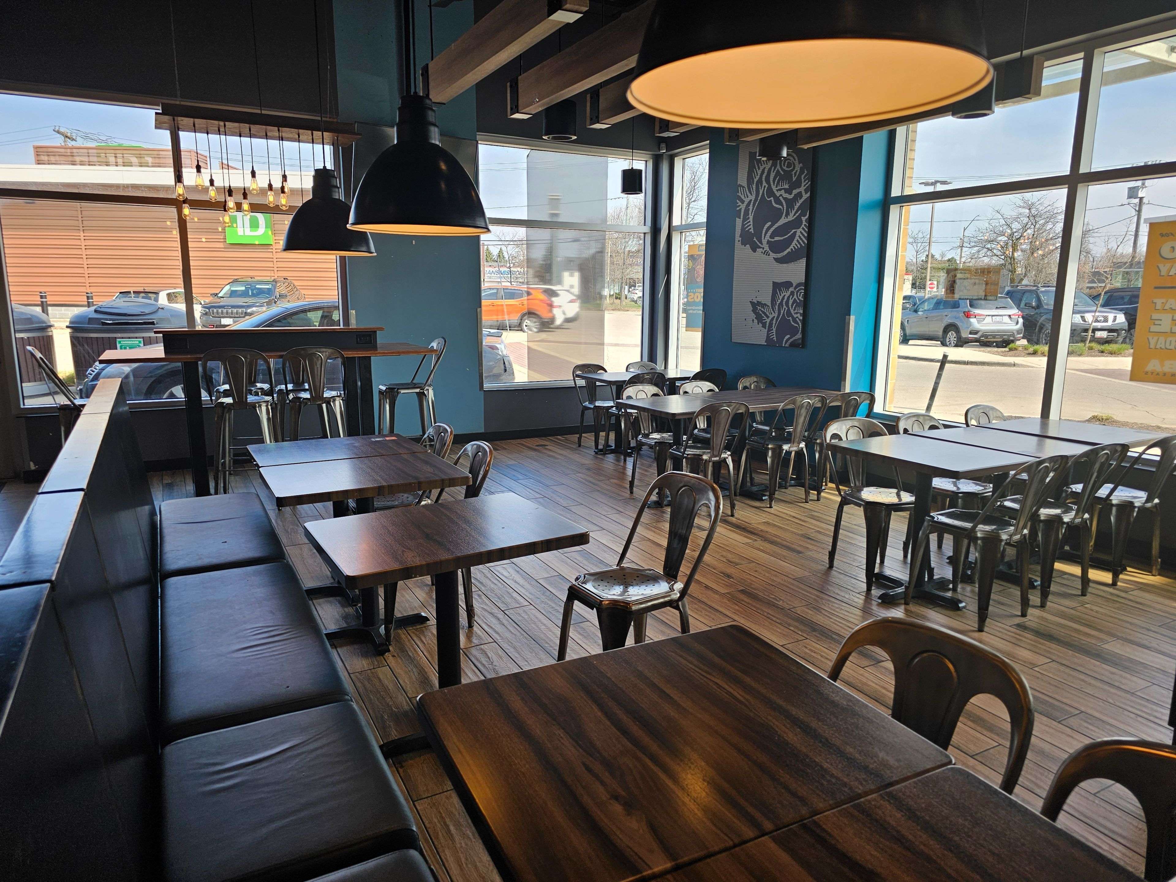 Kitchener, ON N2C 2N3,10 Manitou DR #L