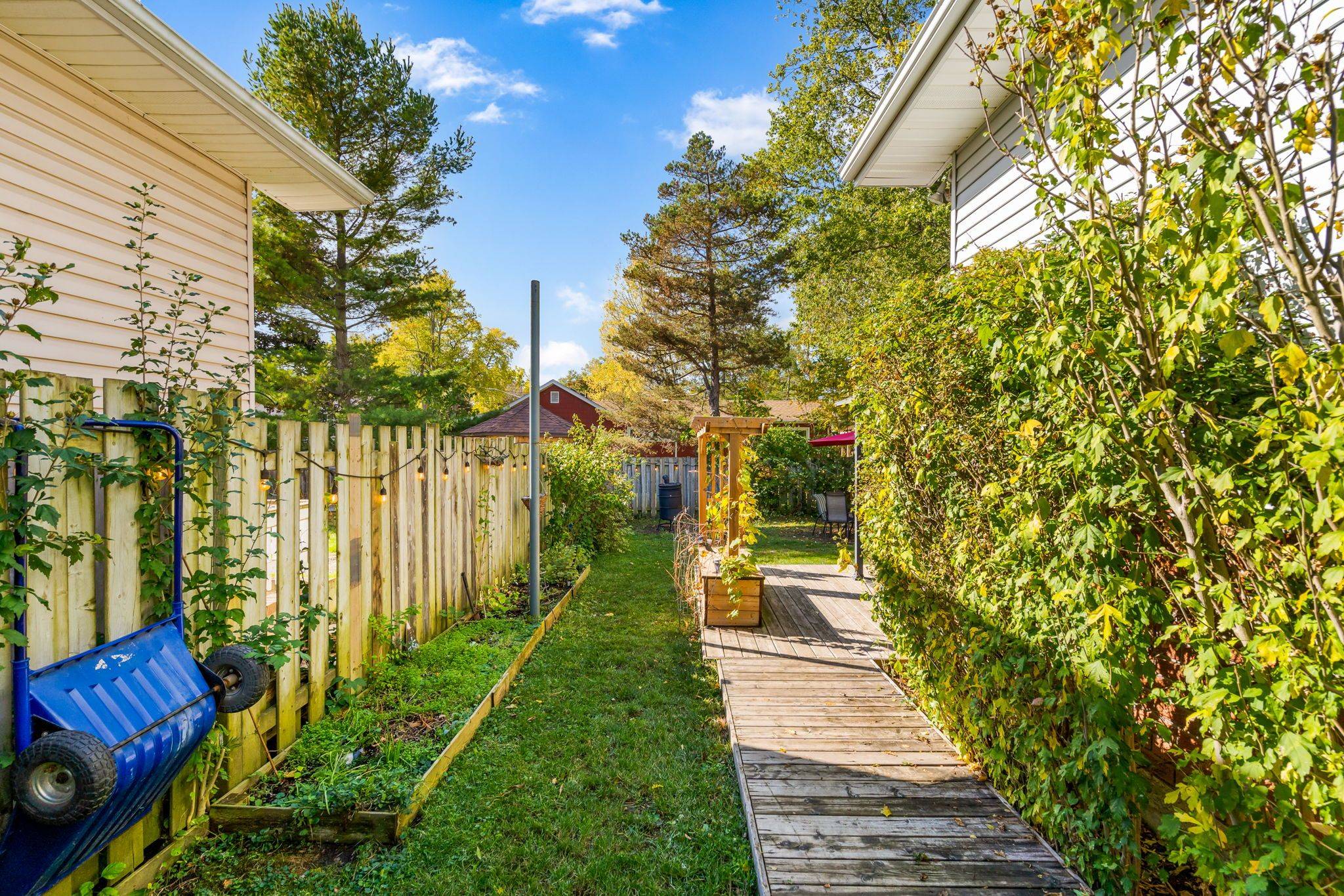 Fort Erie, ON L0S 1B0,343 Helen ST