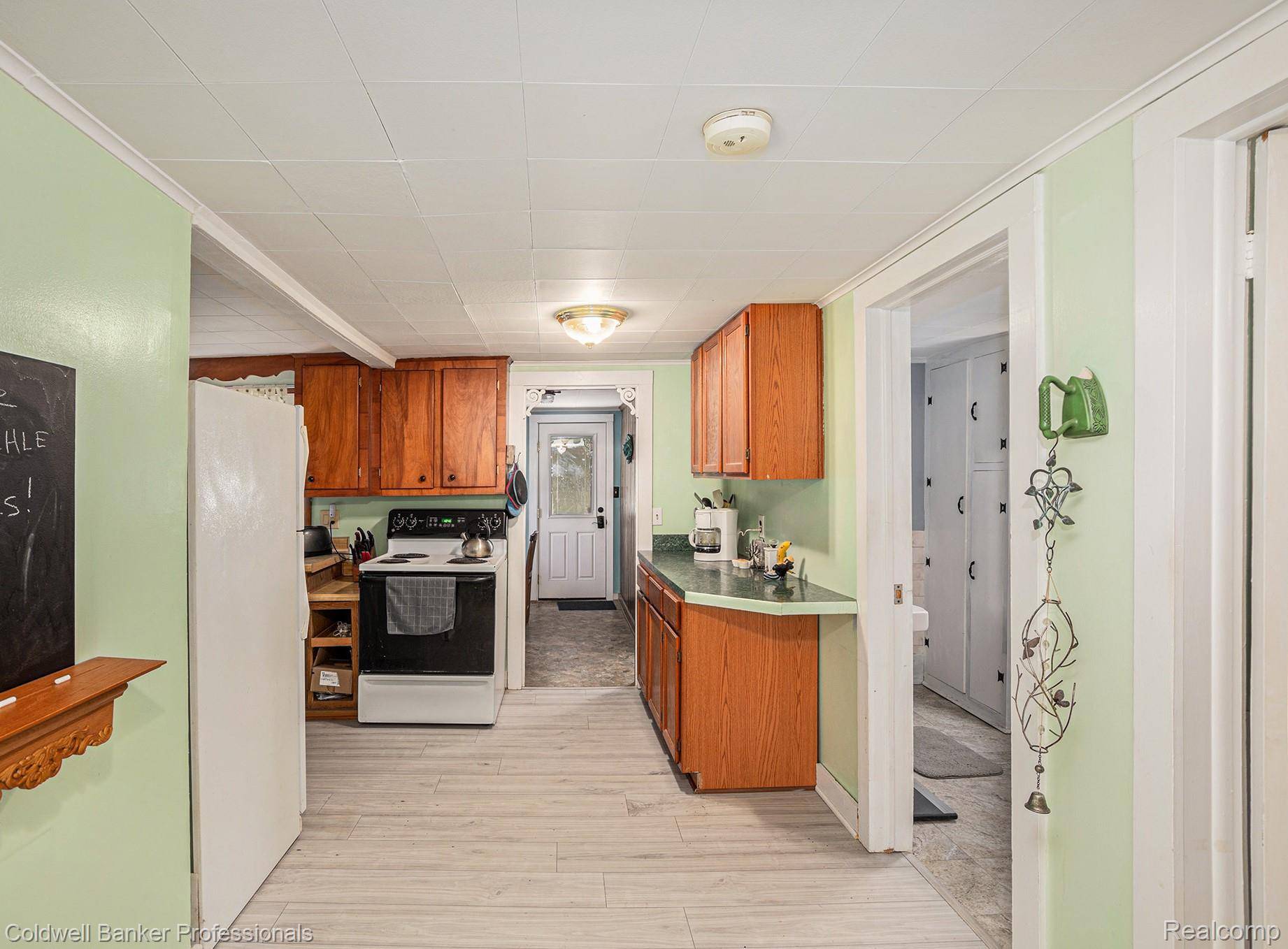 Waterford, MI 48329,3050 Marlington RD