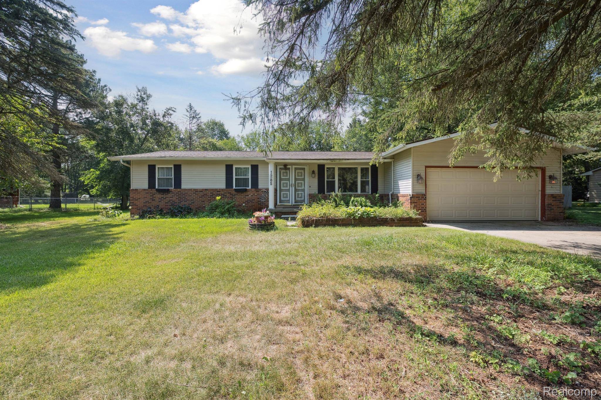 Howell, MI 48843,1285 N Alstott DR