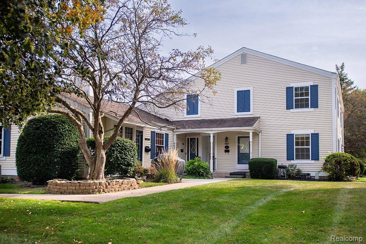 Novi, MI 48167,41783 Onaway DR