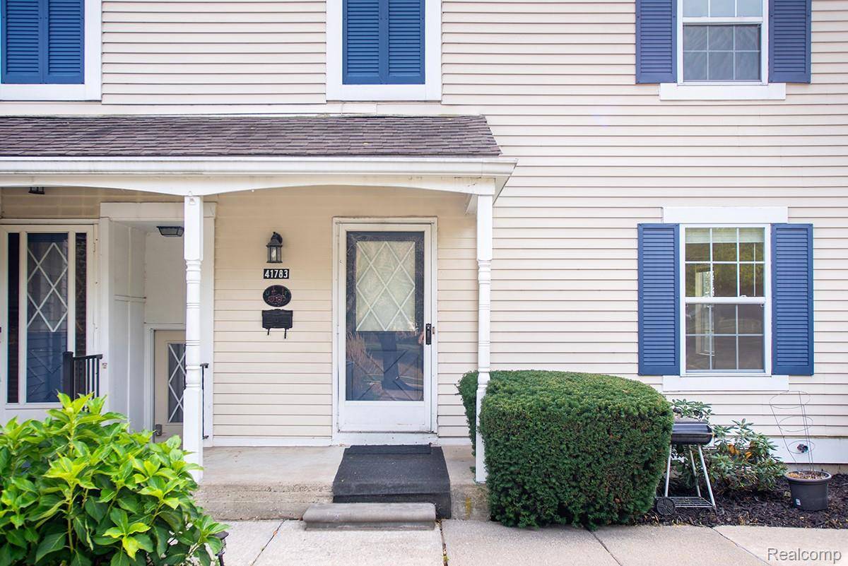 Novi, MI 48167,41783 Onaway DR