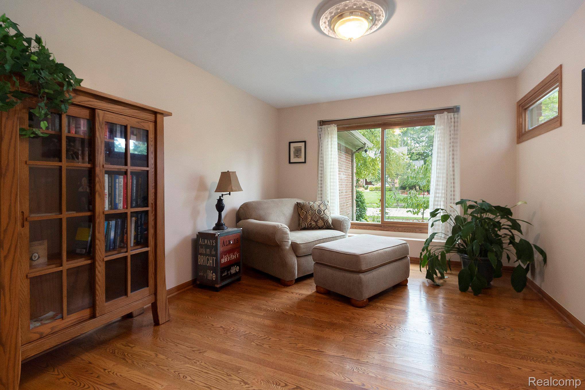 Novi, MI 48375,23374 Winnsborough