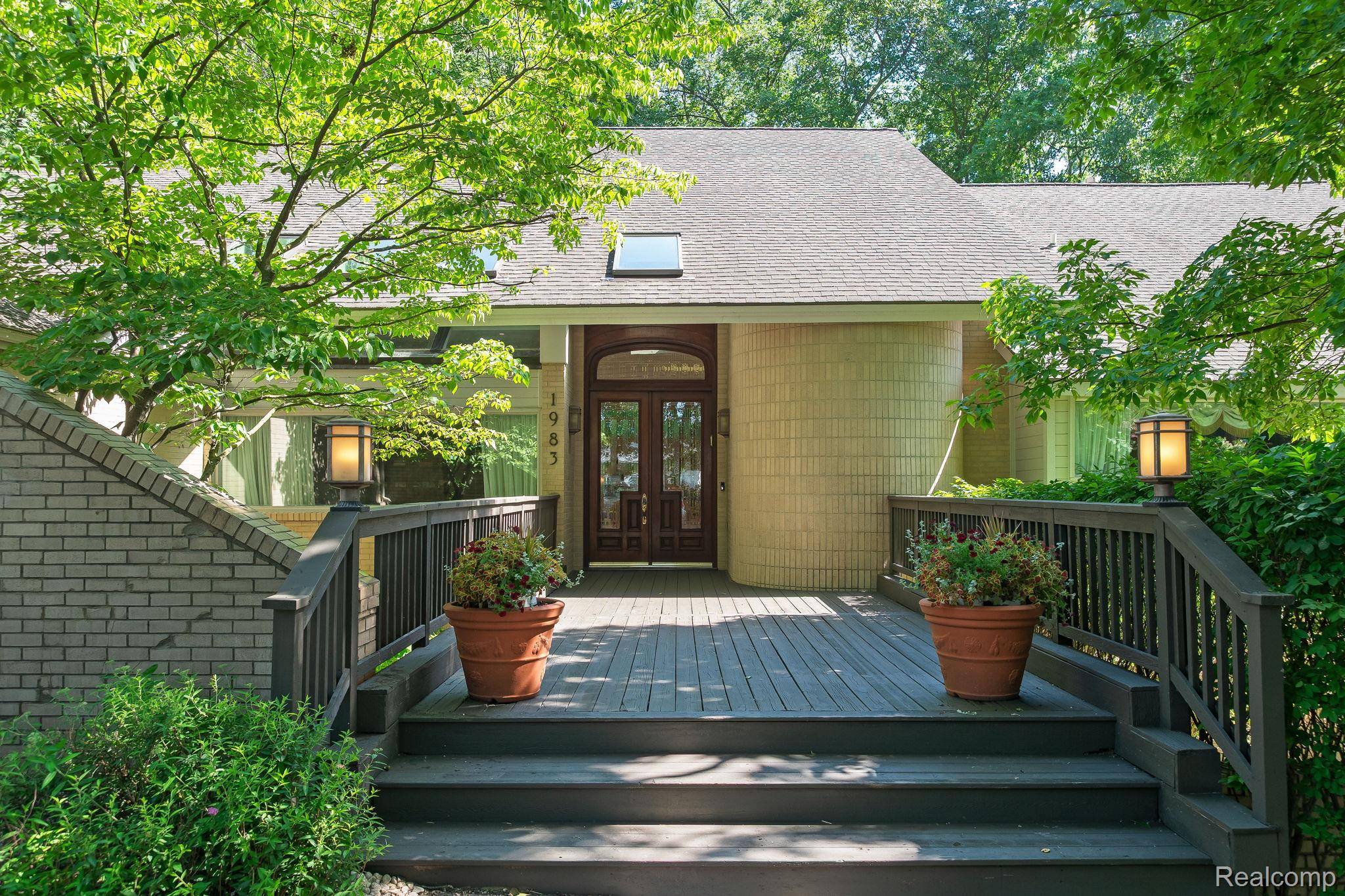 Bloomfield Hills, MI 48302,1983 Sherwood GLN