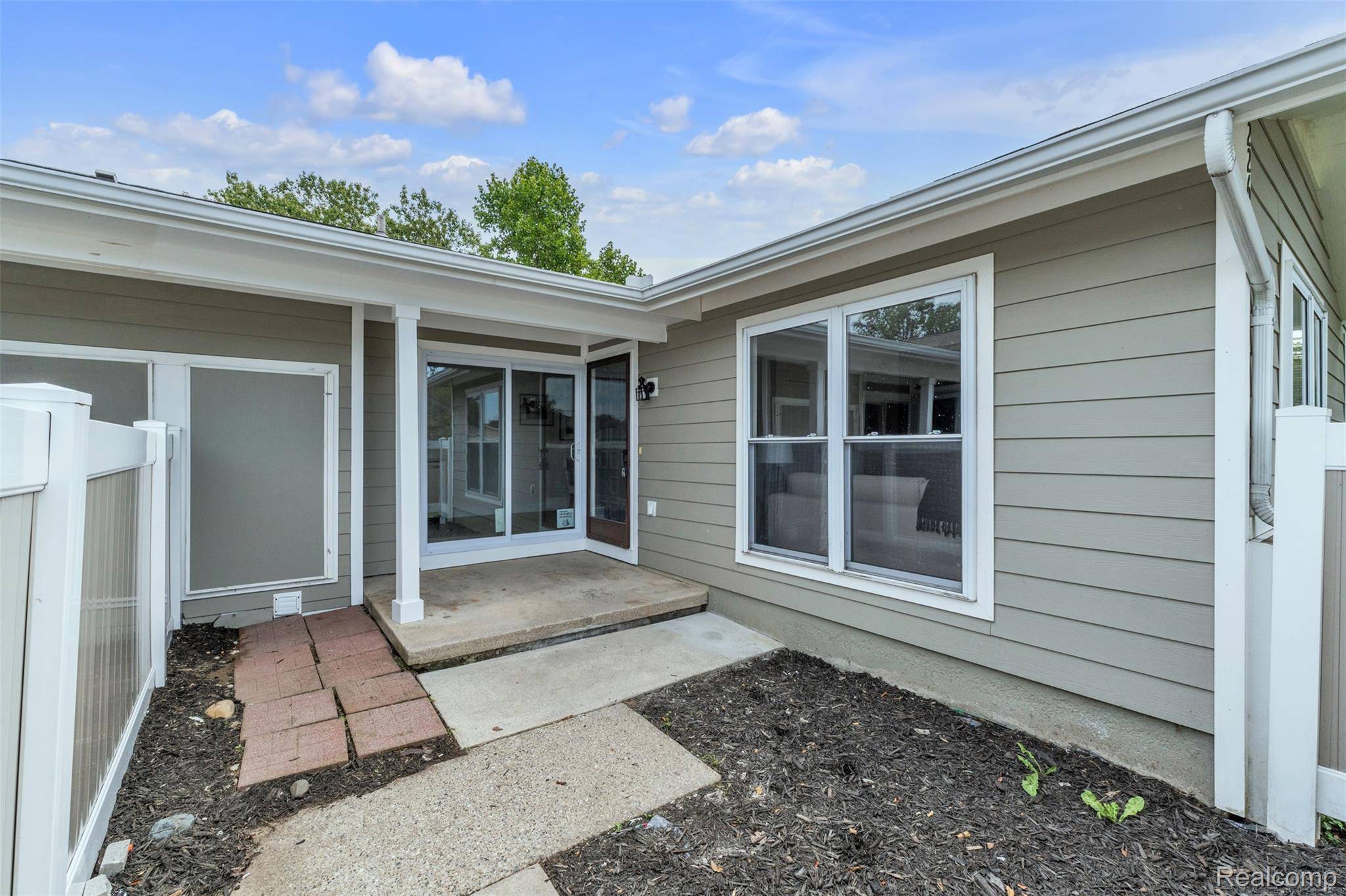 Novi, MI 48375,22653 Woolsey