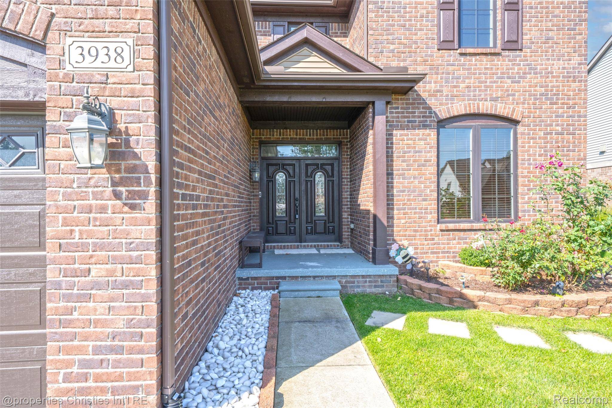Rochester Hills, MI 48309,3938 Somerset CIR