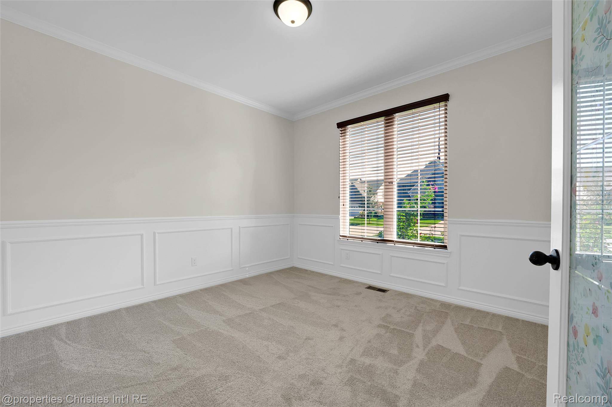 Rochester Hills, MI 48309,3938 Somerset CIR