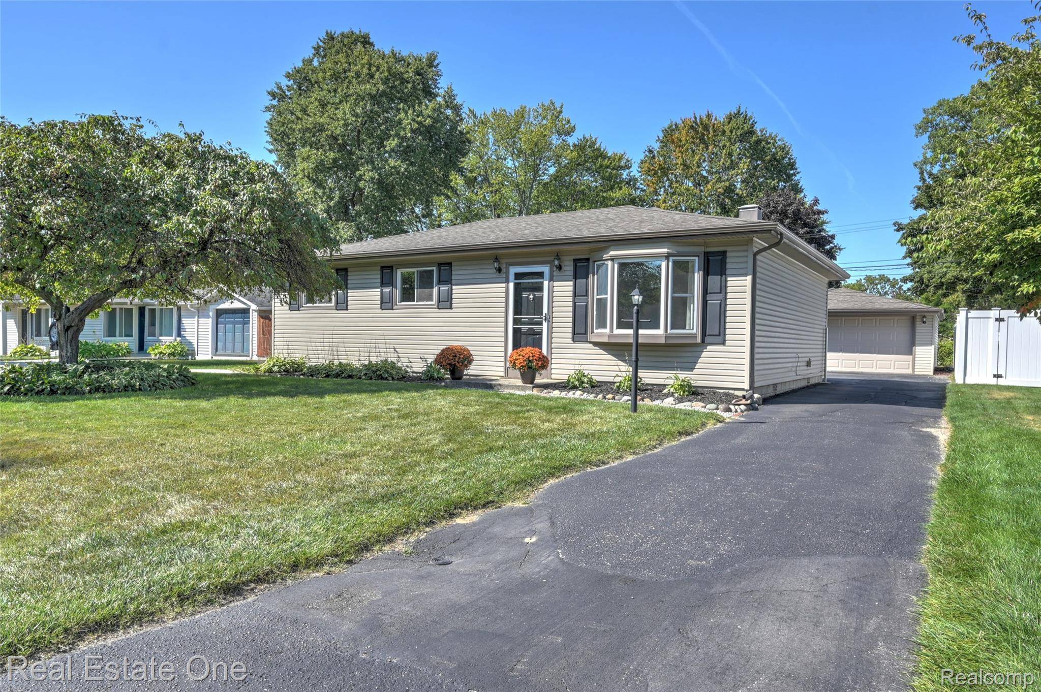 Rochester Hills, MI 48307,3140 EASTERN AVE