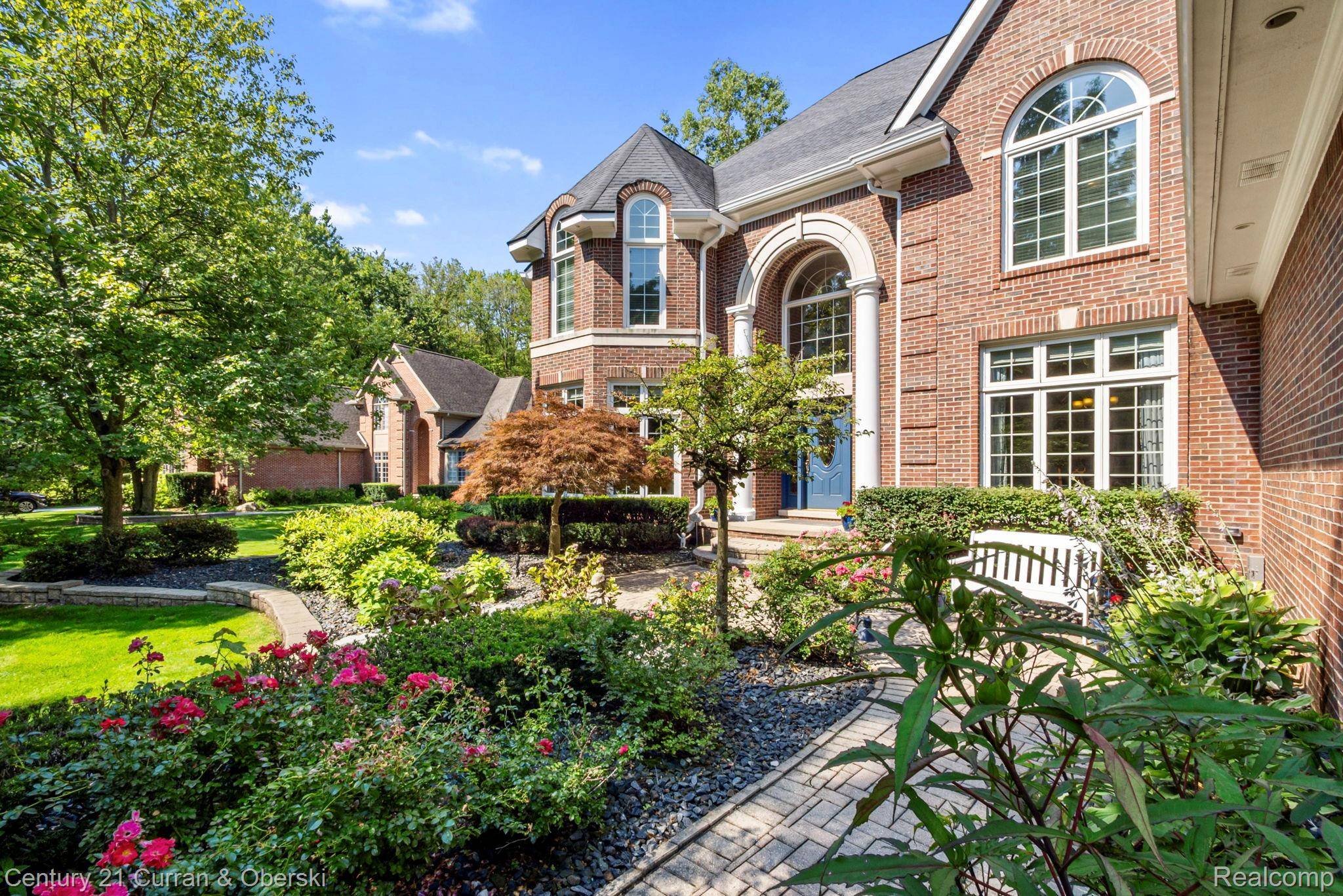 Novi, MI 48374,22573 Halifax LN