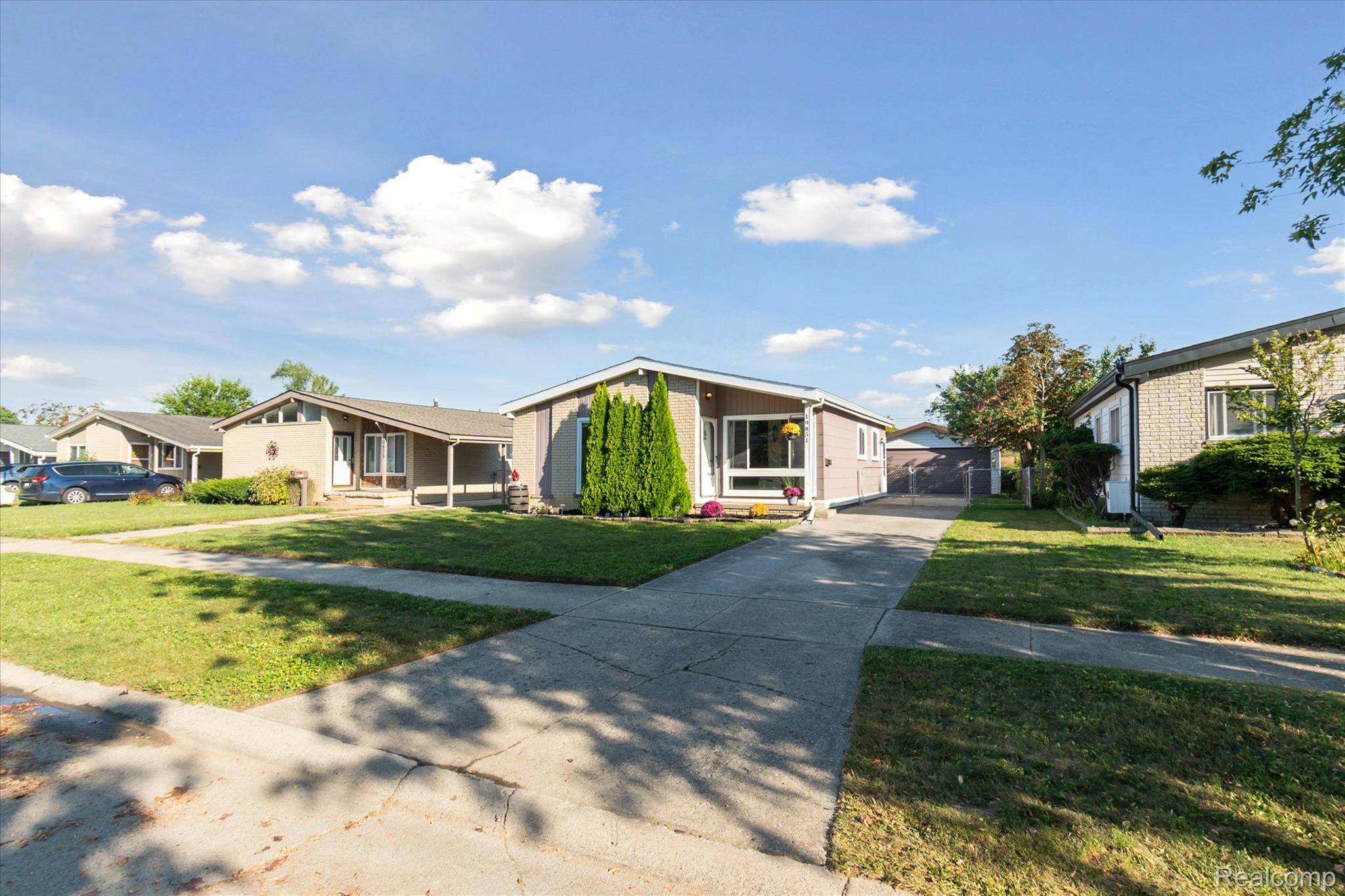 Clinton Township, MI 48035,19851 Kemp ST