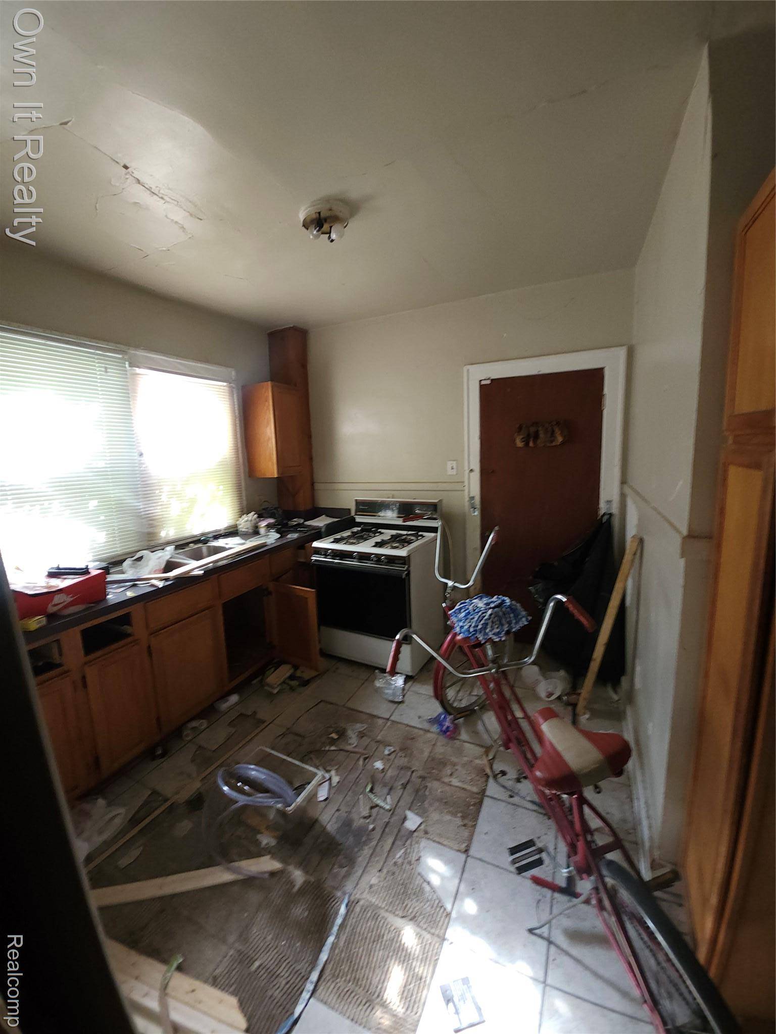 Detroit, MI 48204,7151 Tuxedo ST