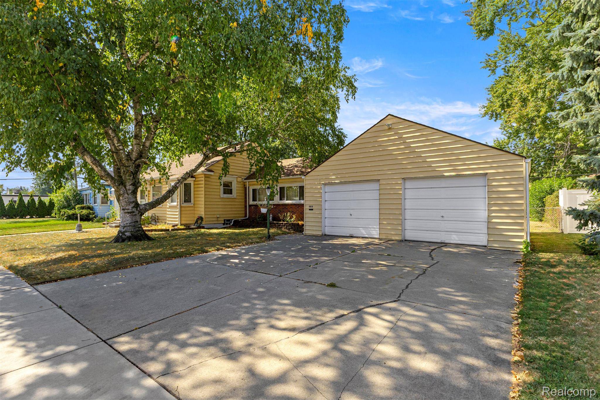 Allen Park, MI 48101,6810 Robinson AVE