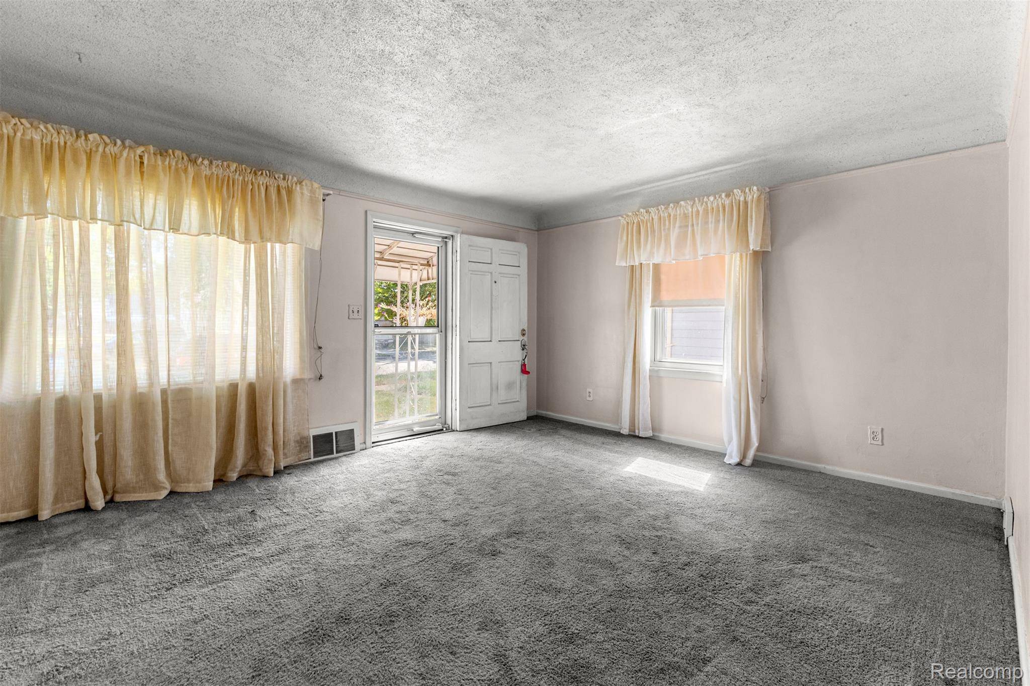 Allen Park, MI 48101,6810 Robinson AVE