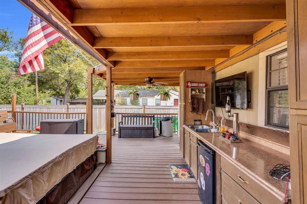 Waxahachie, TX 75165,113 E Criddle Street